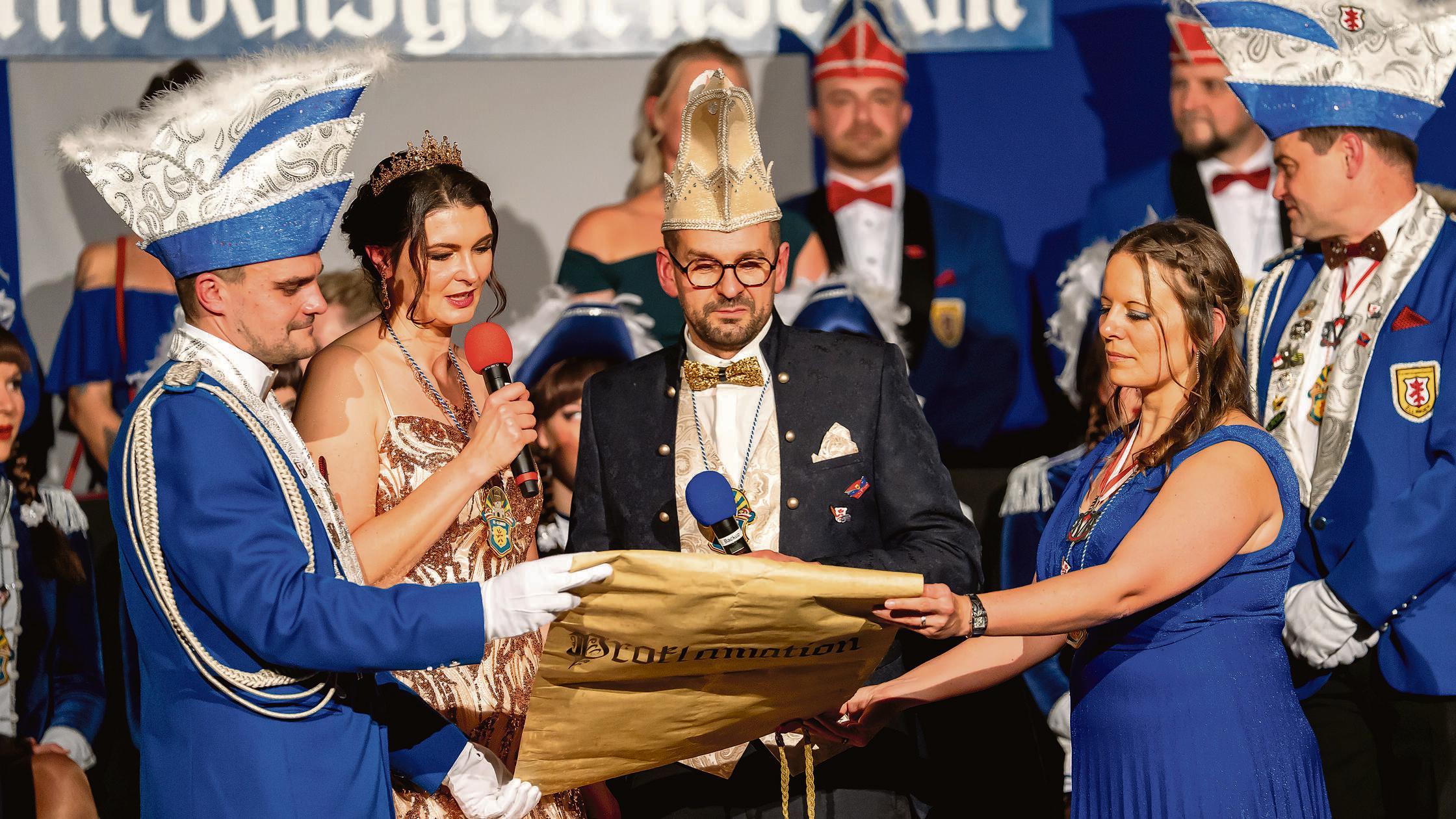 Die-Narren-erobern-die-Stadt-Die-KaGe-Ellingen-verzaubert-mit-Leidenschaft-und-Emotionen