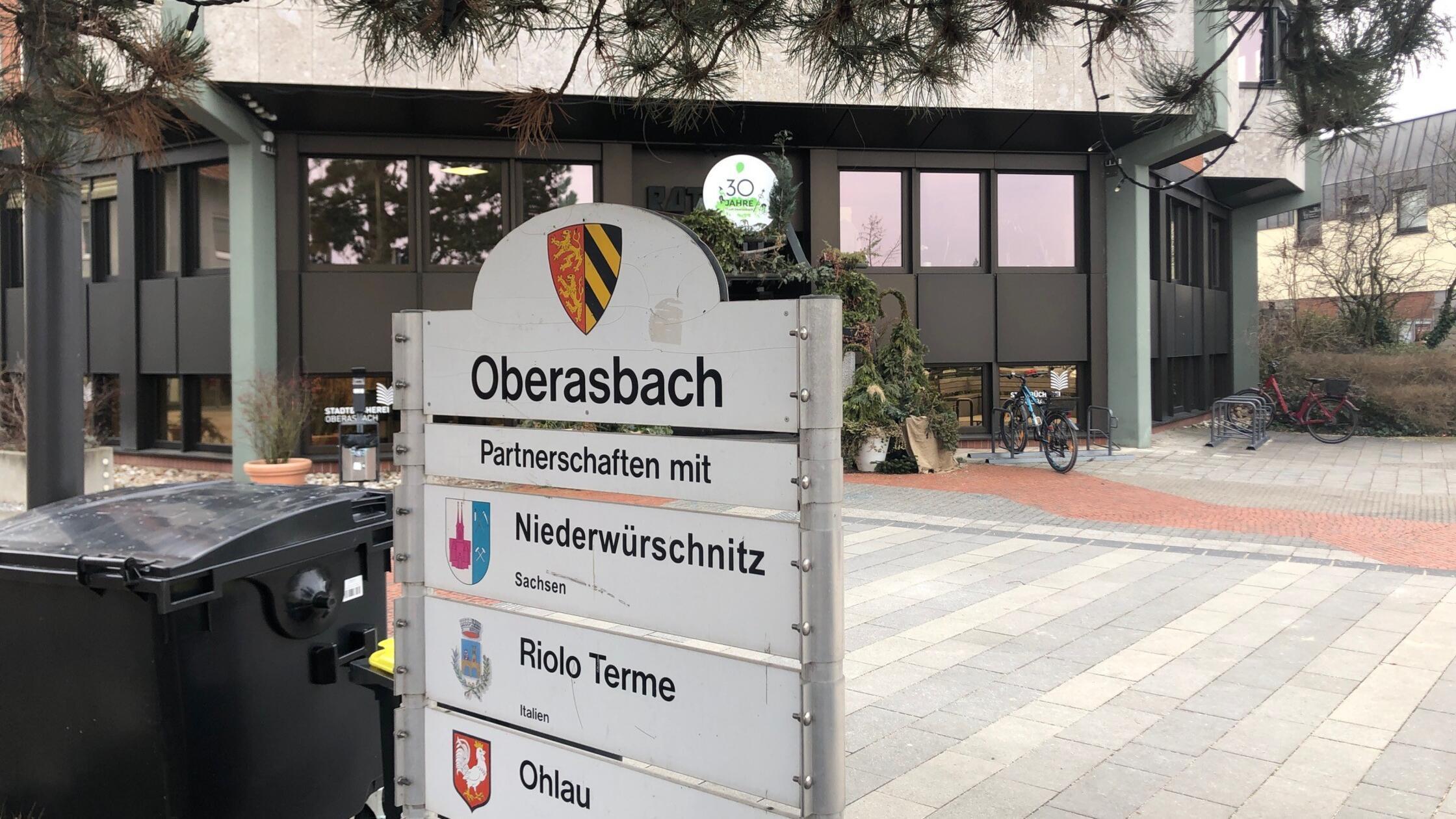 Wer-in-Oberasbach-B-rgermeisterin-oder-B-rgermeister-werden-will-muss-hier-Farbe-bekennen