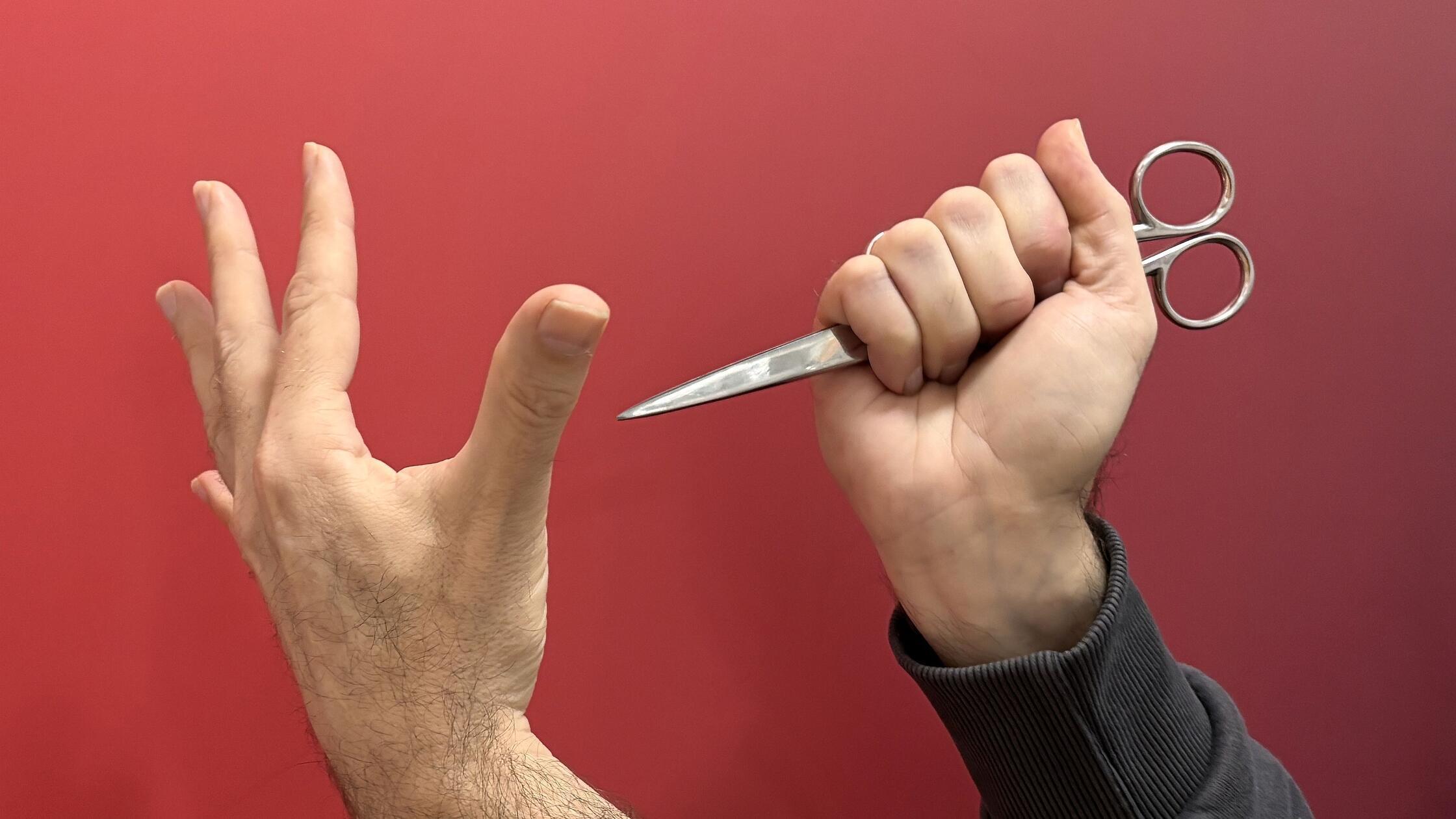 Verkrachter-Familienclan-in-Neumarkt-vor-Gericht-Wenn-eine-Schere-zur-Tatwaffe-wird