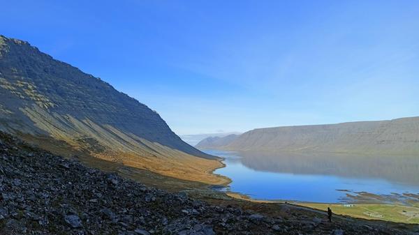 Blick über einen der zahllosen Fjorde.