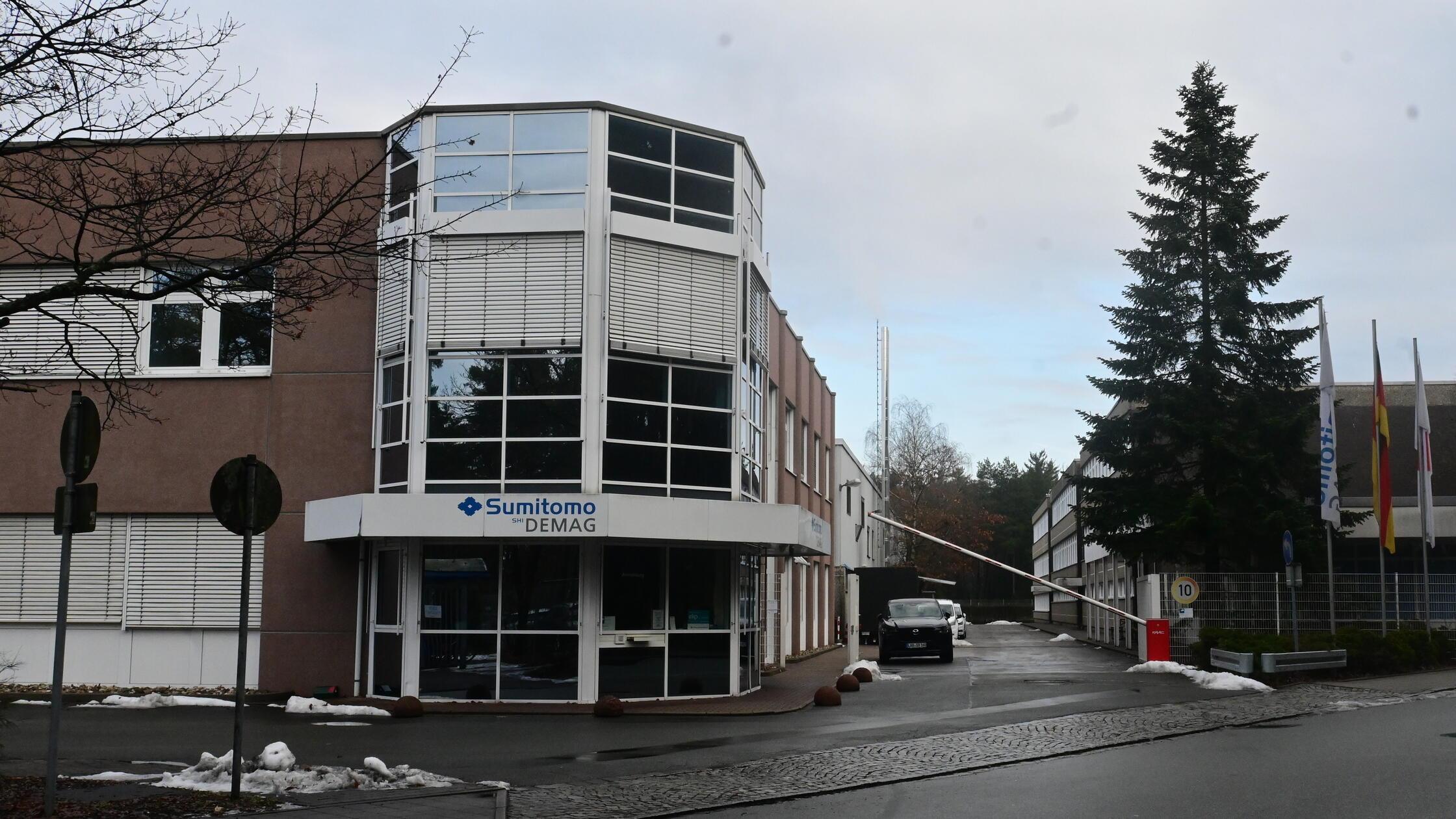 Ein-Jahr-lang-Kurzarbeit-Sumitomi-Demag-in-Schwaig-k-mpft-mit-schlechter-Marktsituation