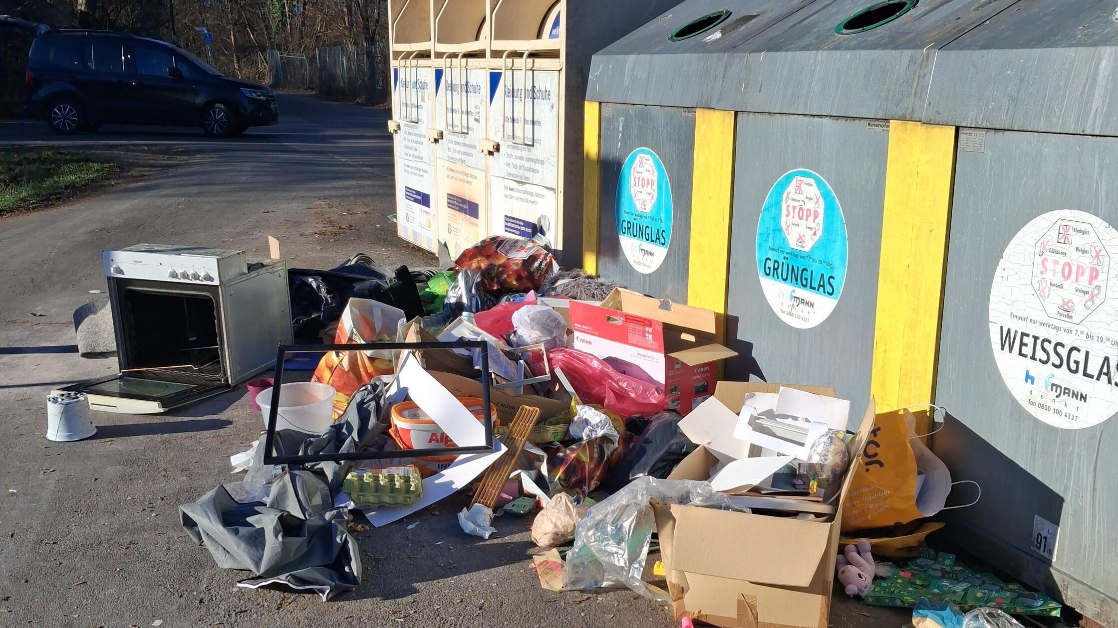 Emp-rung-w-chst-Schwabacher-Container-Standorte-hneln-manchmal-wilden-M-llkippen