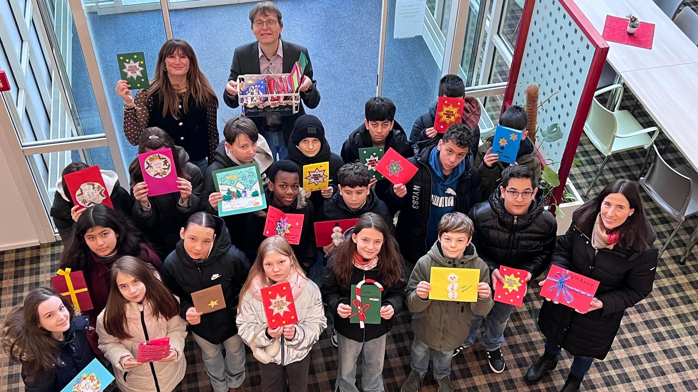 Sch-ler-zeigen-Herz-Rother-Mittelschule-unterst-tzte-gleich-mehrere-Spendenaktionen