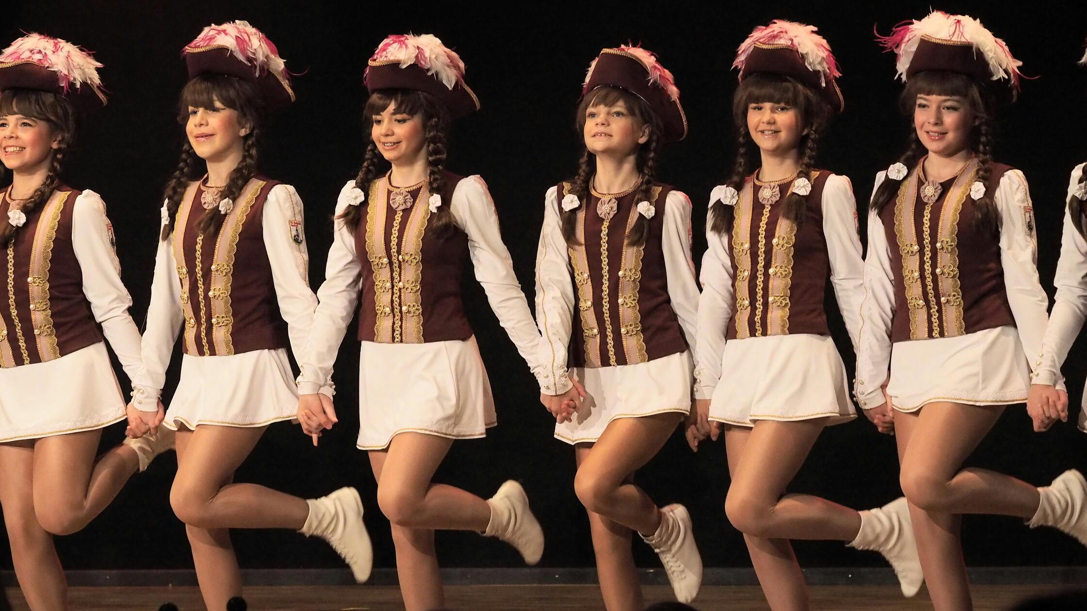 Kinderprunksitzung-Der-Faschingsnachwuchs-in-Auerbach-pr-sentiert-sich-in-Bestform