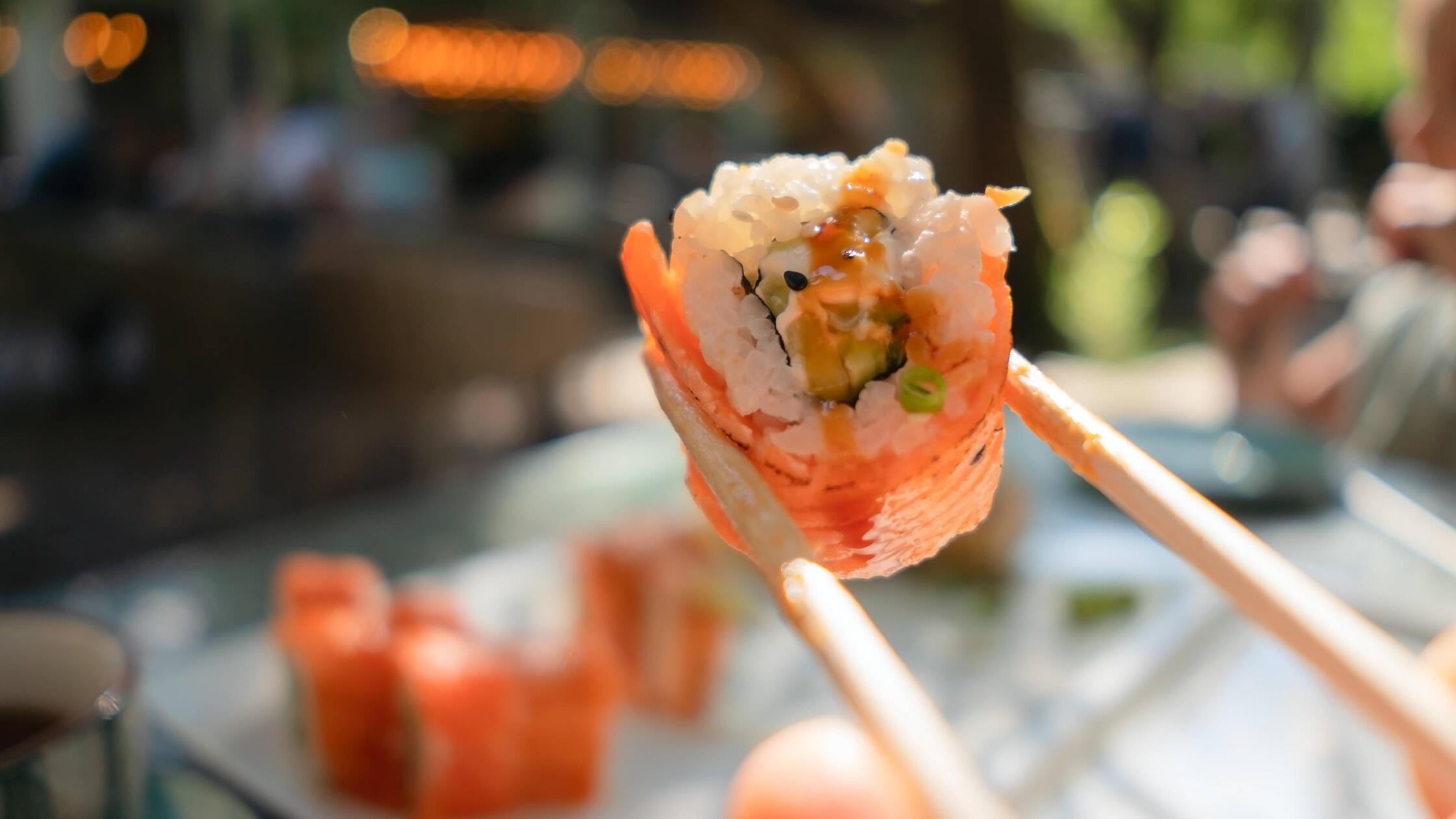 Ohne-zu-bezahlen-12-J-hriger-bedient-sich-in-Neumarkter-Supermarkt-am-Sushi