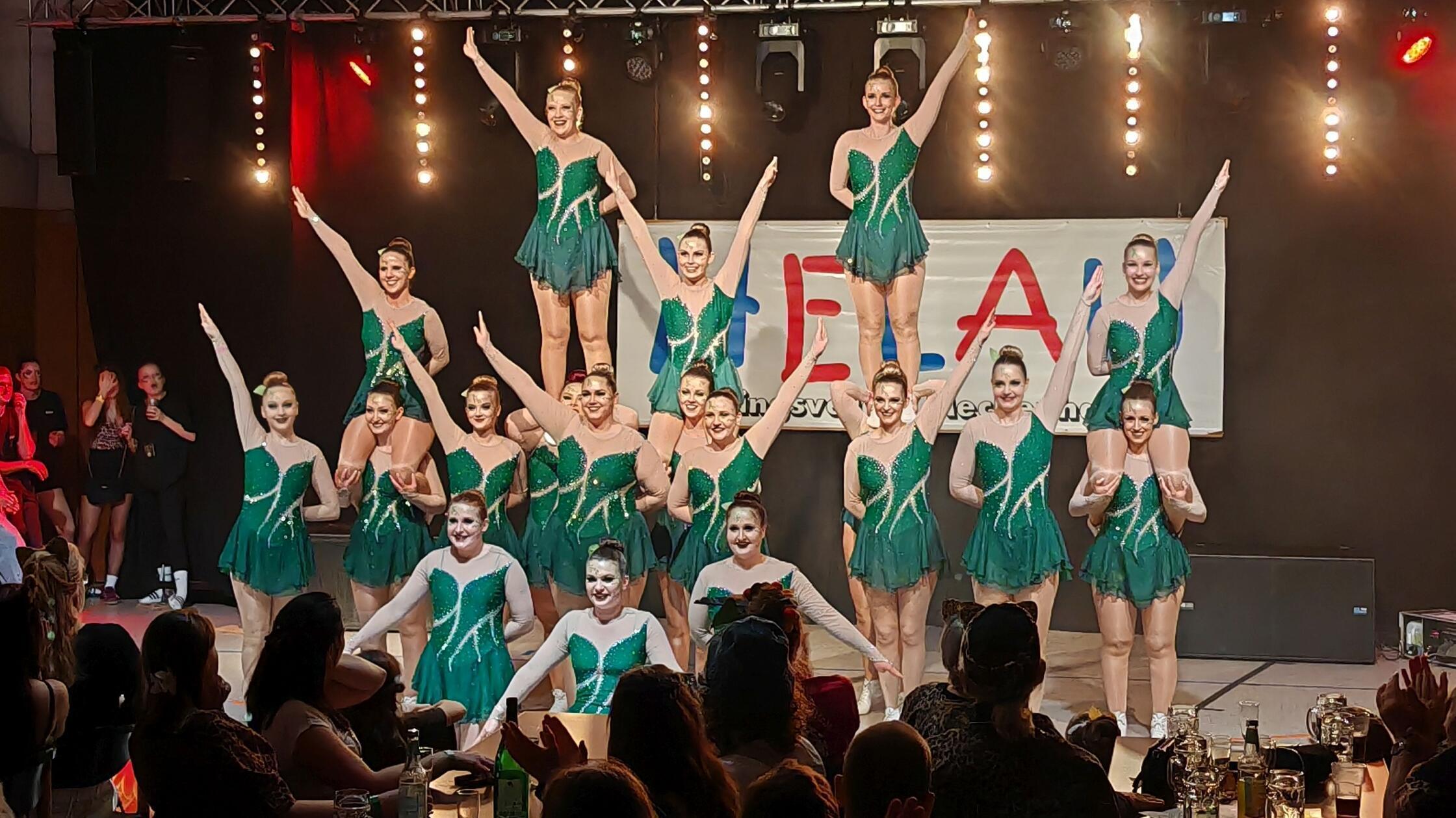 Faschingsverein-startet-Session-Meckenhausen-feiert-Er-ffnungsball-unter-Dschungel-Motto