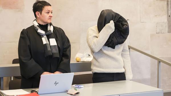 Zum Beginn eines Prozesses wegen Mordes an einem 1