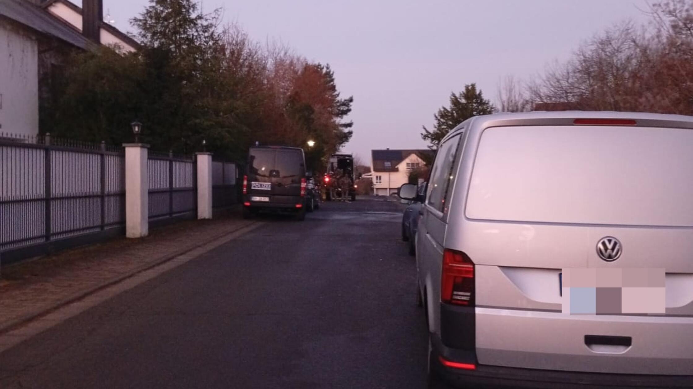 -Kein-Haftbefehl-Staatsanwalt-u-ert-sich-nach-Razzien-in-Neustadt-auch-zu-Black-Banx