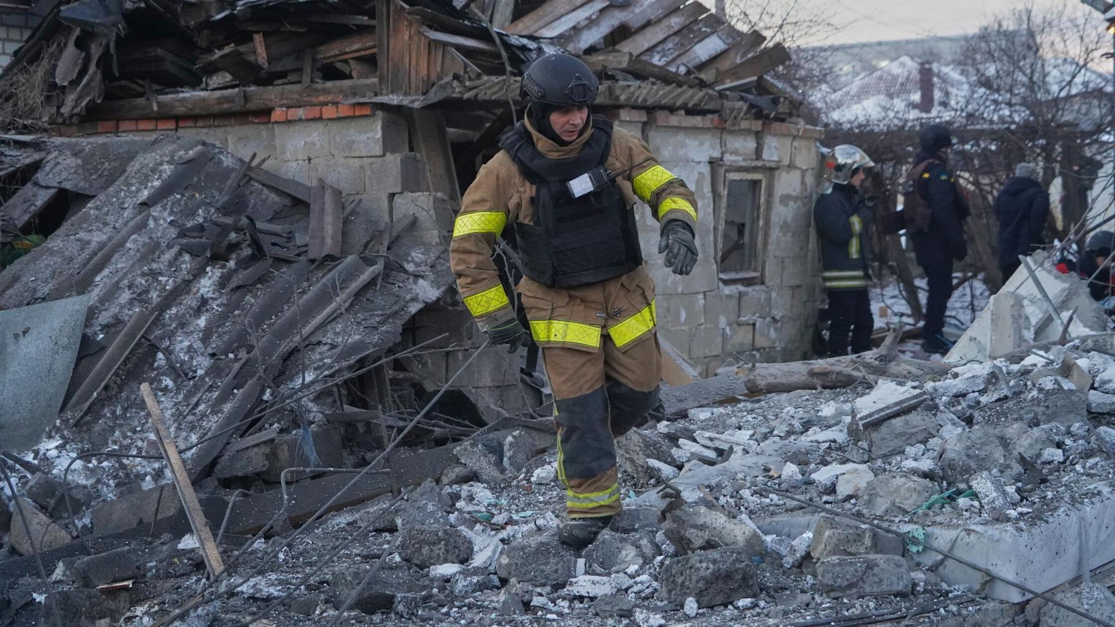 Ein-Todesopfer-bei-russischem-Bombenangriff-auf-Charkiw