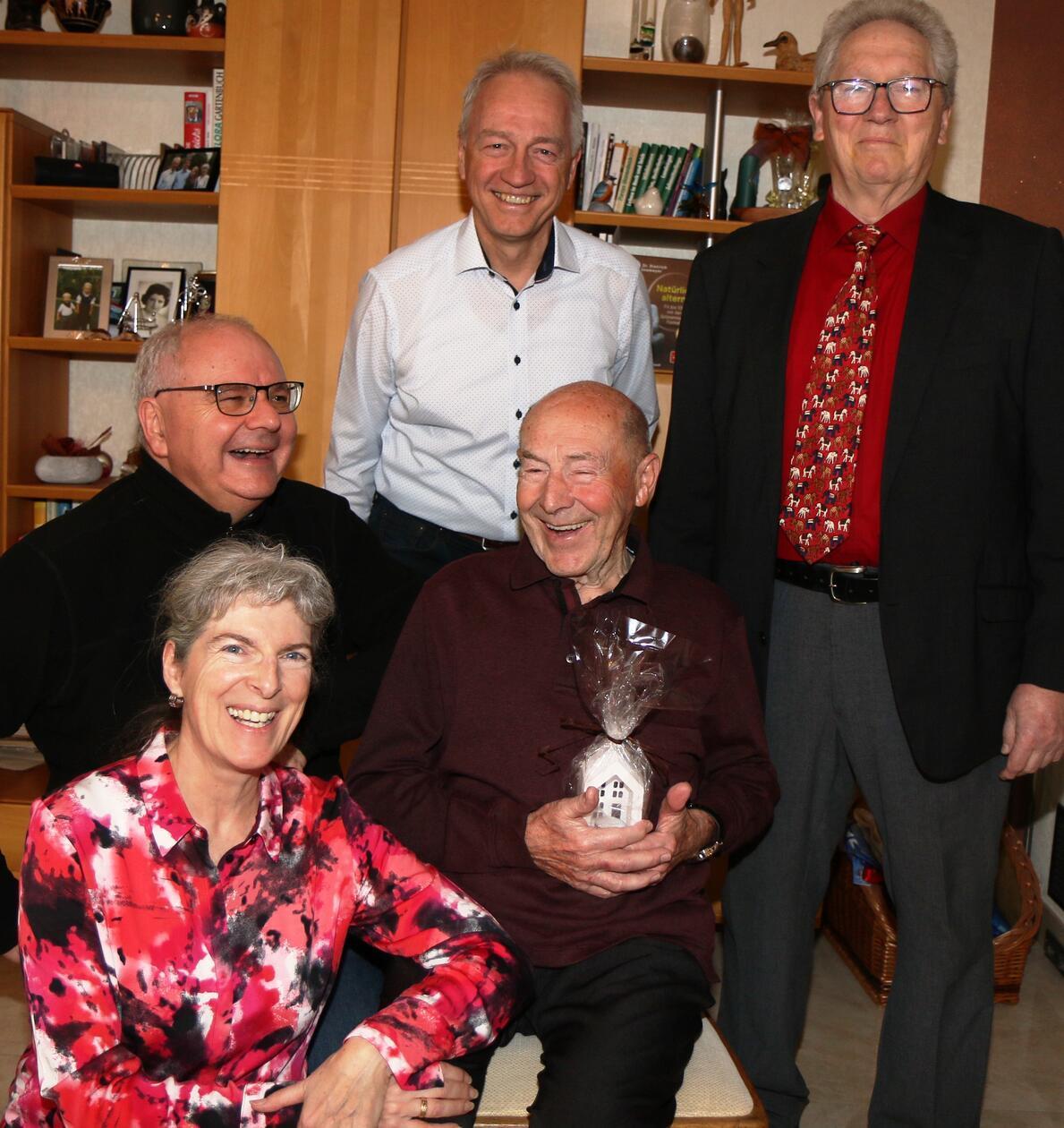 Zum 90. Geburtstag von Josef Schmitt gratulierten 