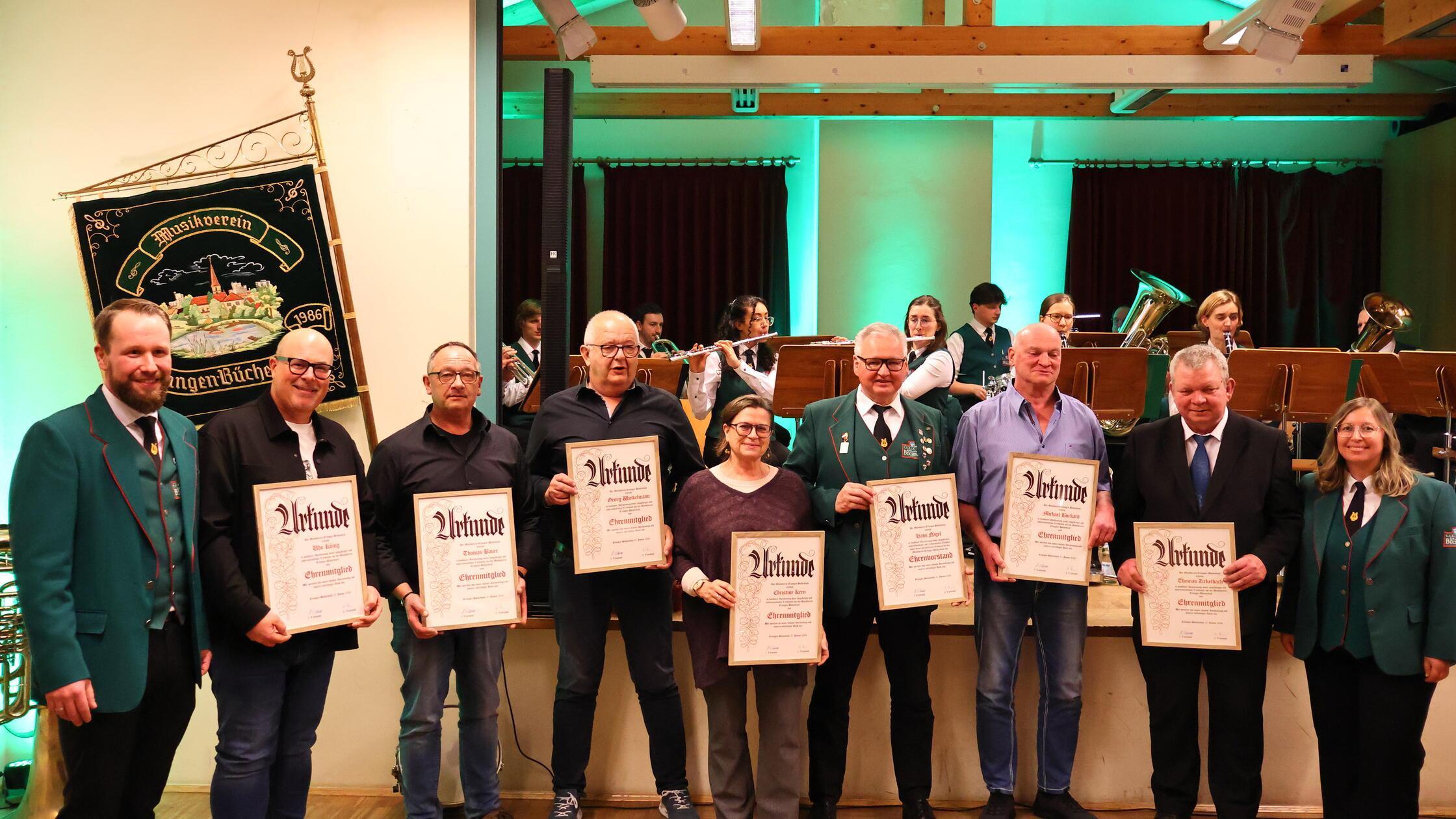 Die Geehrten beim Festkommers des Musikvereins Büc