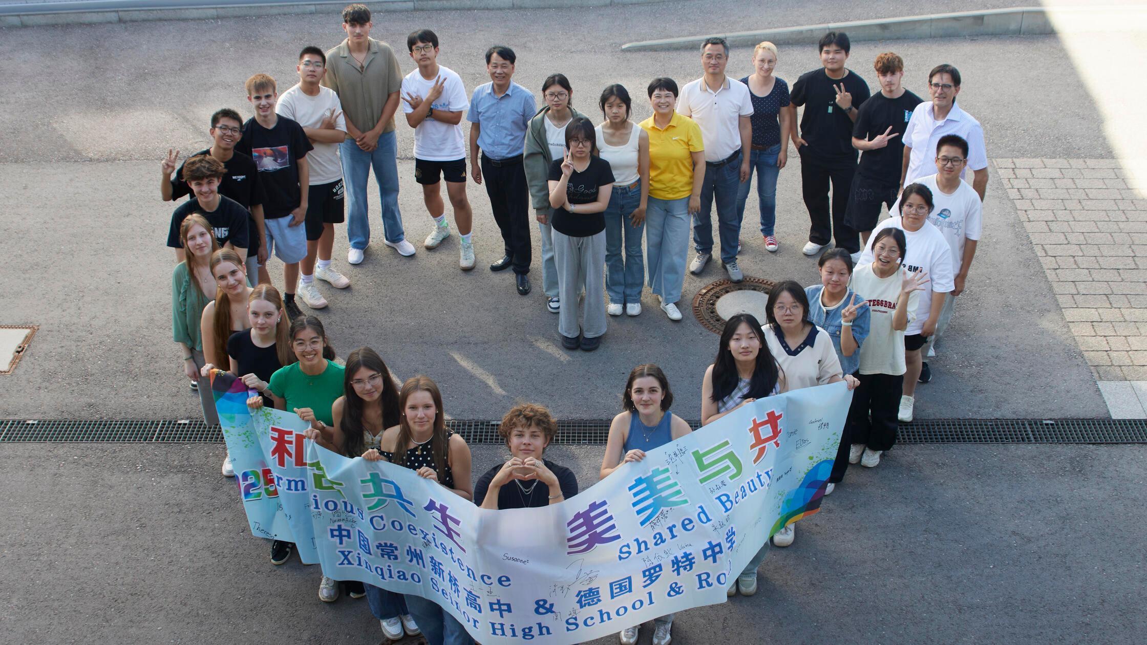 Schülerinnen und Schüler der 12. Jahrgangsstufe de