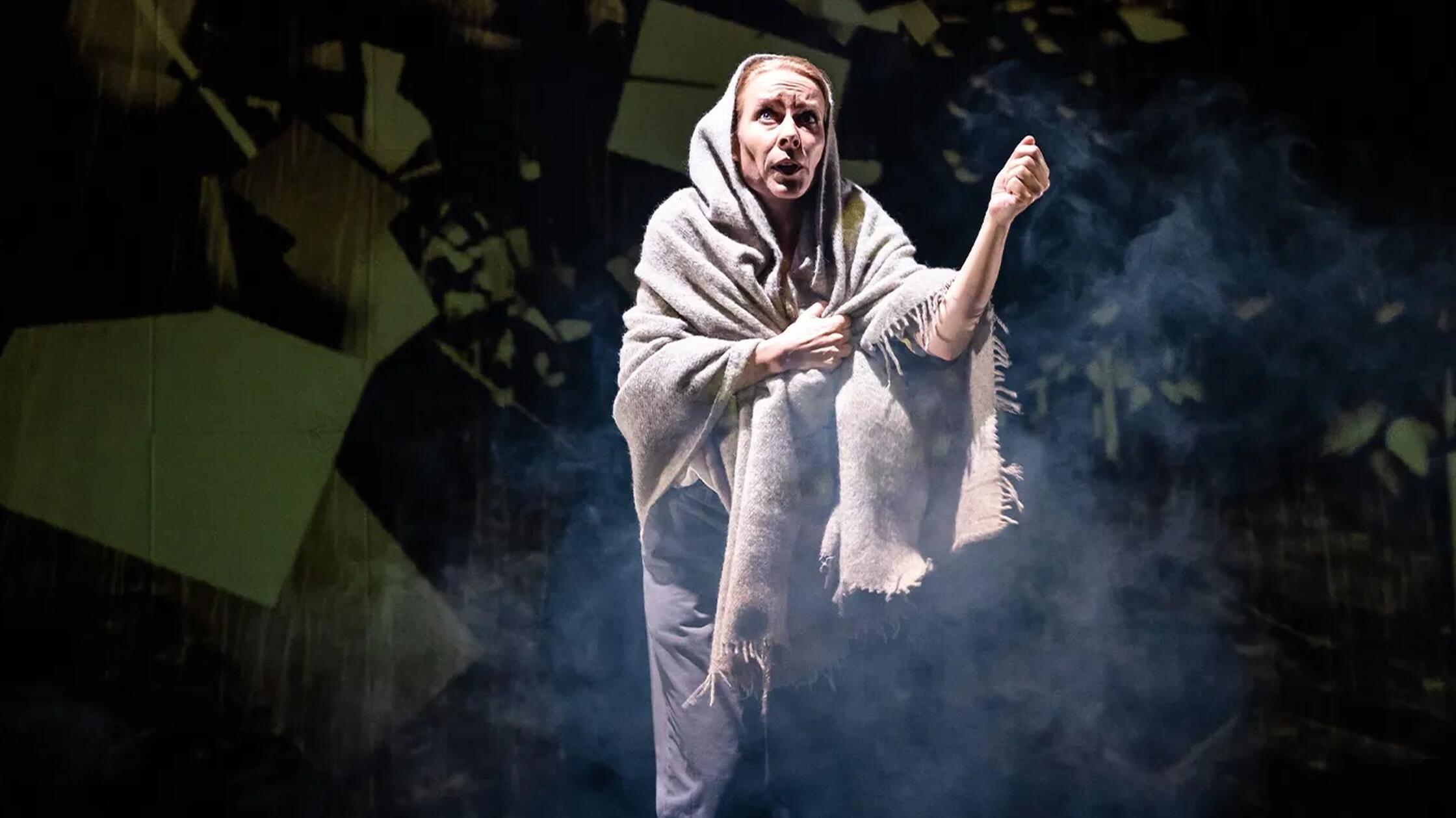 Die-Pianistin-die-Theresienstadt-berlebte-Bedr-ckende-Stille-im-Stadttheater-F-rth