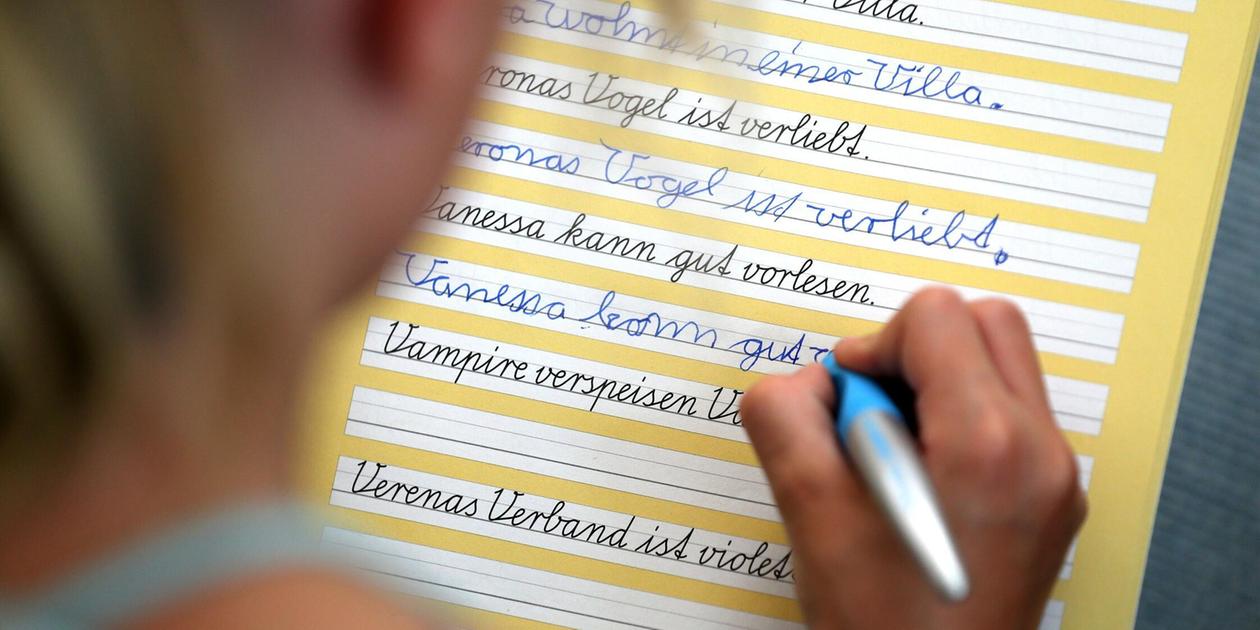 Handwriting Day: How educators and experts in the region want to save ...