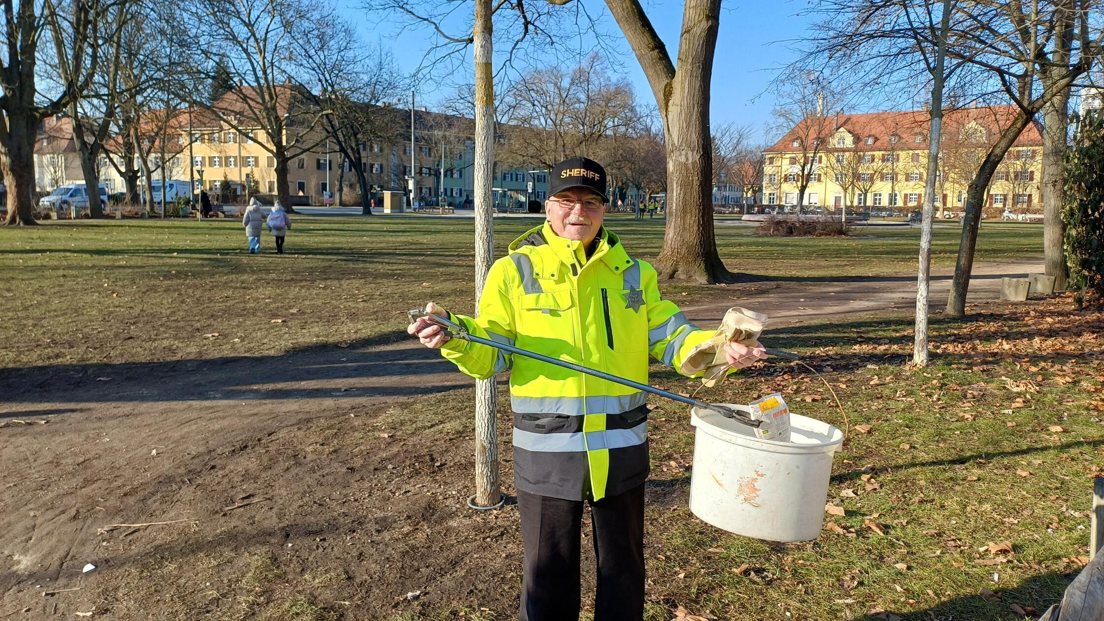 In-Erlangen-kennt-ihn-fast-jeder-Sheriff-Wagner-sorgt-am-Ohmplatz-f-r-Sauberkeit