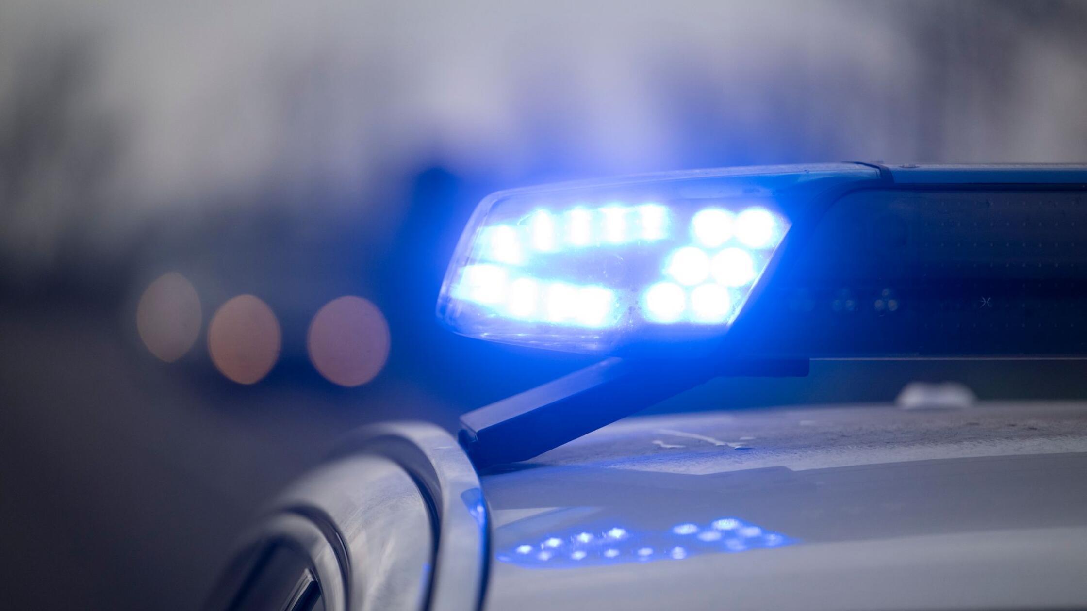 Drei-Tote-und-elf-Verletzte-bei-Unfallserie-auf-der-A44