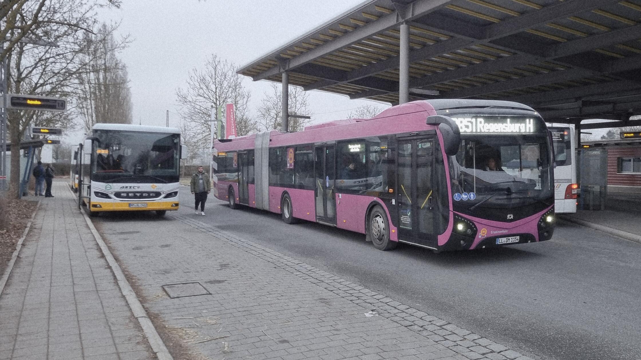 Im-Datum-geirrt-Darum-sind-schon-jetzt-Ersatzverkehrsbusse-in-Neumarkt-unterwegs