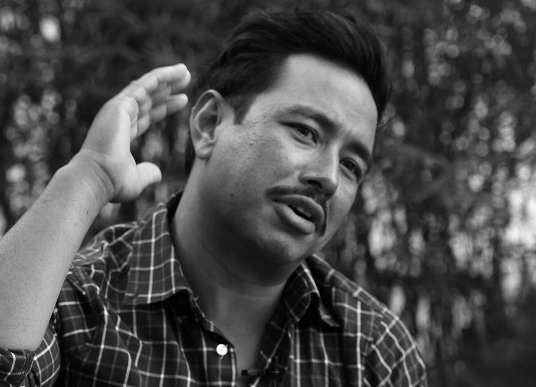 <b>Nirmal Purja</b>, nepalesischer Bergsteiger, hat den Mount Everest und die dreizehn anderen Achttausender der Welt in sieben Monaten bestiegen. Er leitete eine Expedition, die nach einem Lawinenabgang am Broad Peak in Pakistan am Donnerstag, 30. Juli, mitgerissen wurde. Purja wurde 43 Jahre alt. Dem breiten Publikum wurde er durch die Netflix-Produktion „14 Peaks: Nothing is Impossible“ bekannt. 
