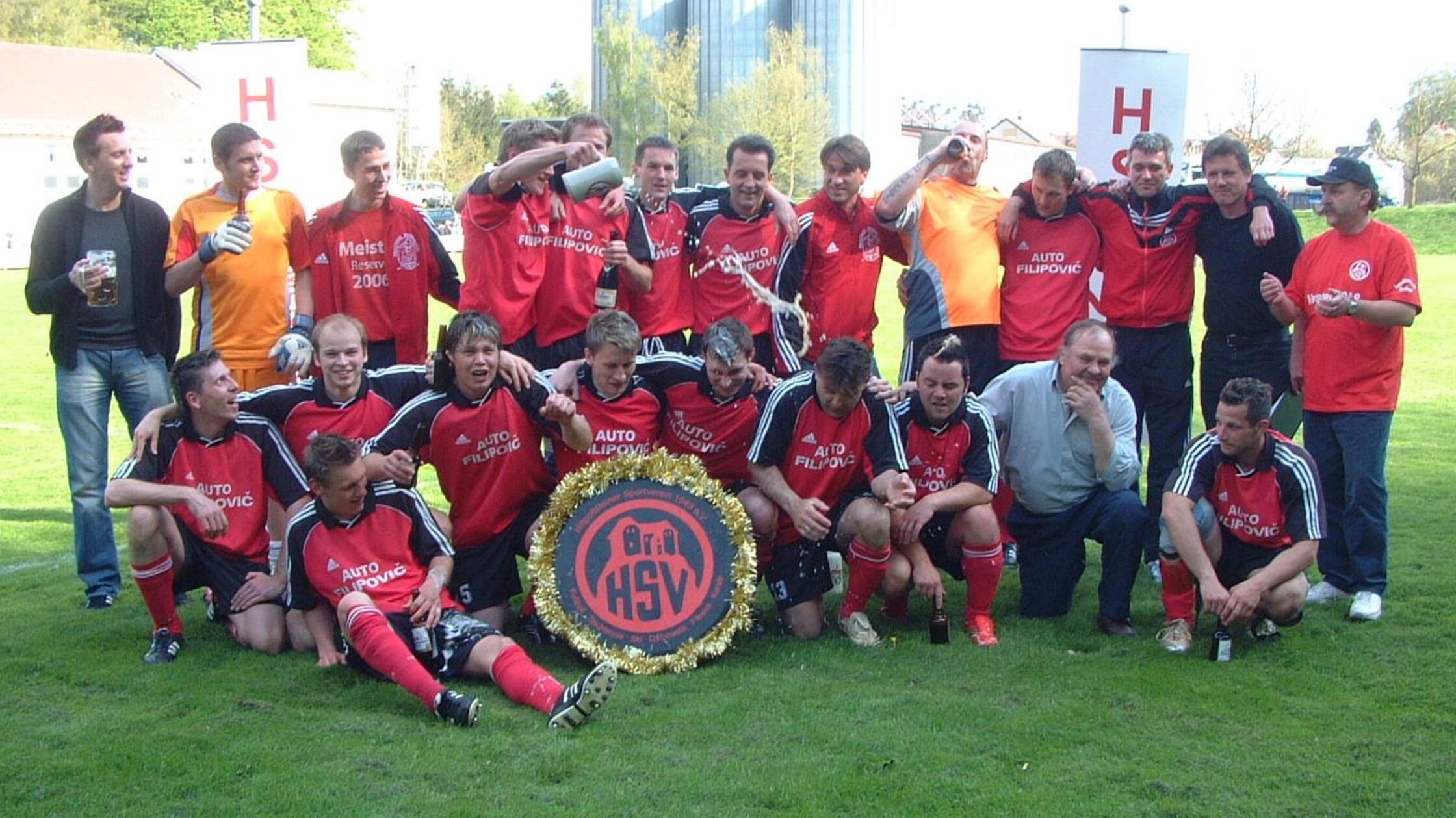 Fu-ball-Geselligkeit-und-das-eine-oder-andere-Weizen-Ged-chtnisturnier-f-r-J-rgen-Franke