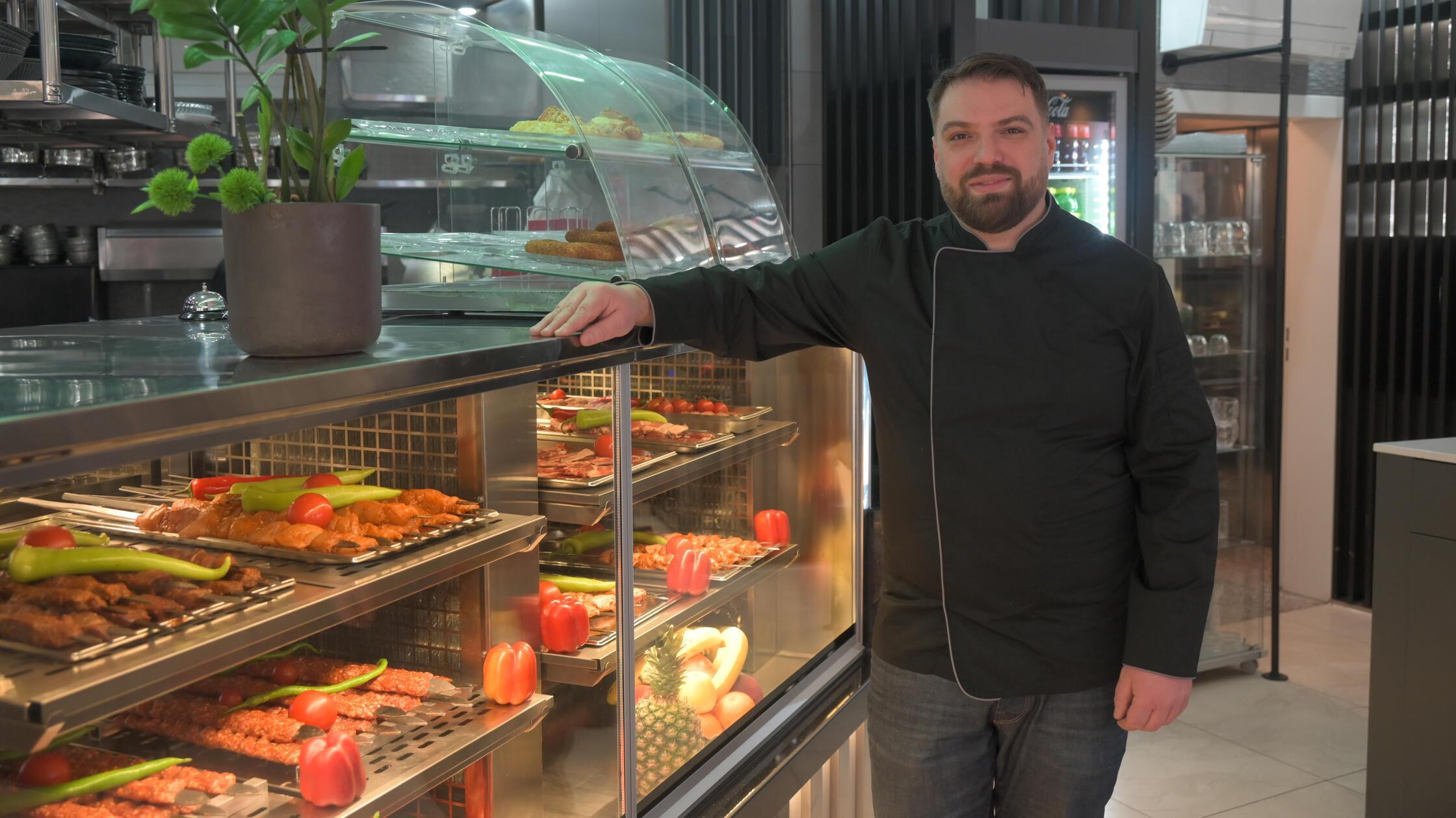 Grillspezialit-ten-und-t-rkisches-Fr-hst-ck-In-Gostenhof-hat-das-Ocakbasi-neu-er-ffnet