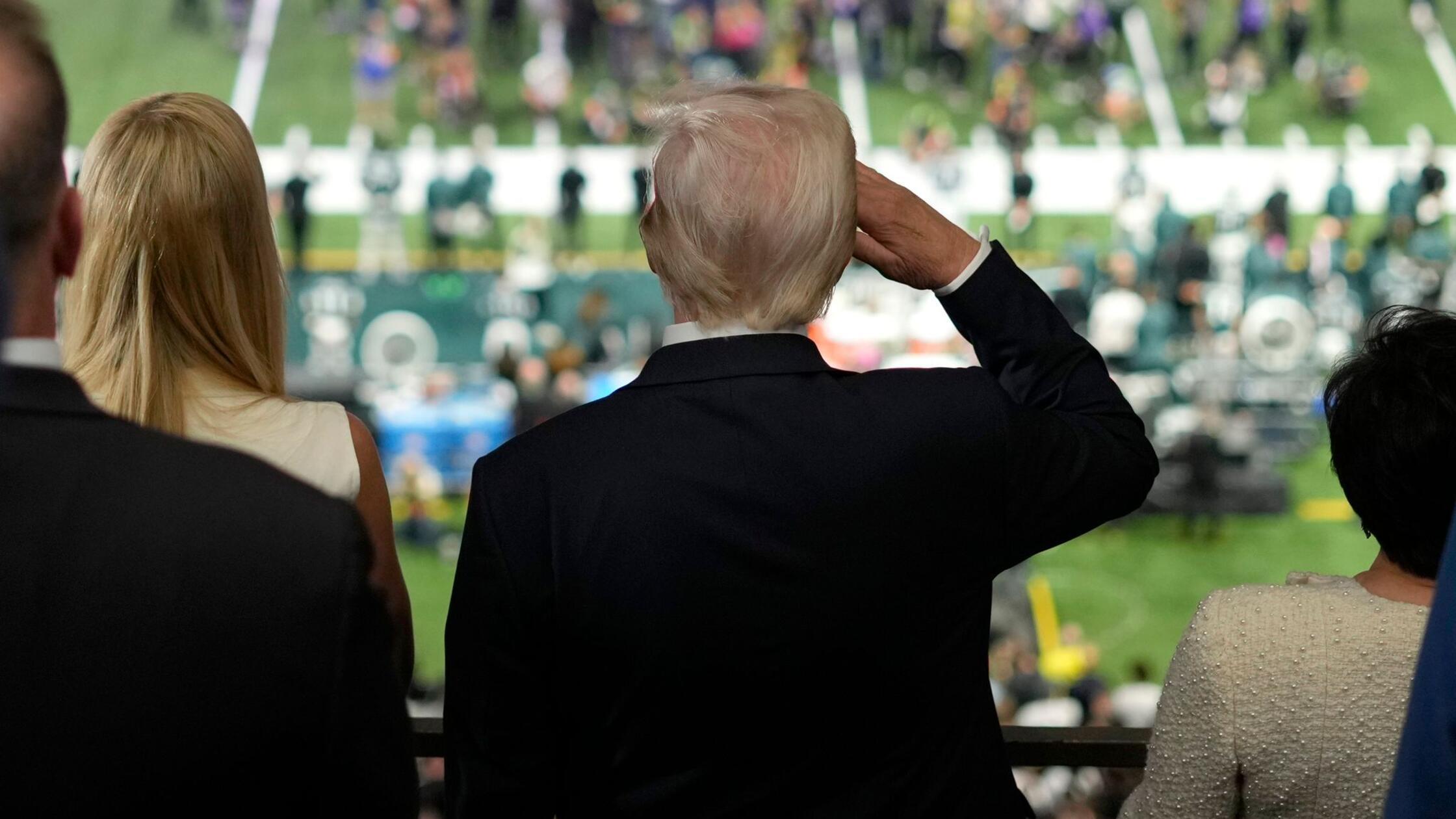 Trump-bleibt-Super-Bowl-fern-und-kritisiert-S-nger