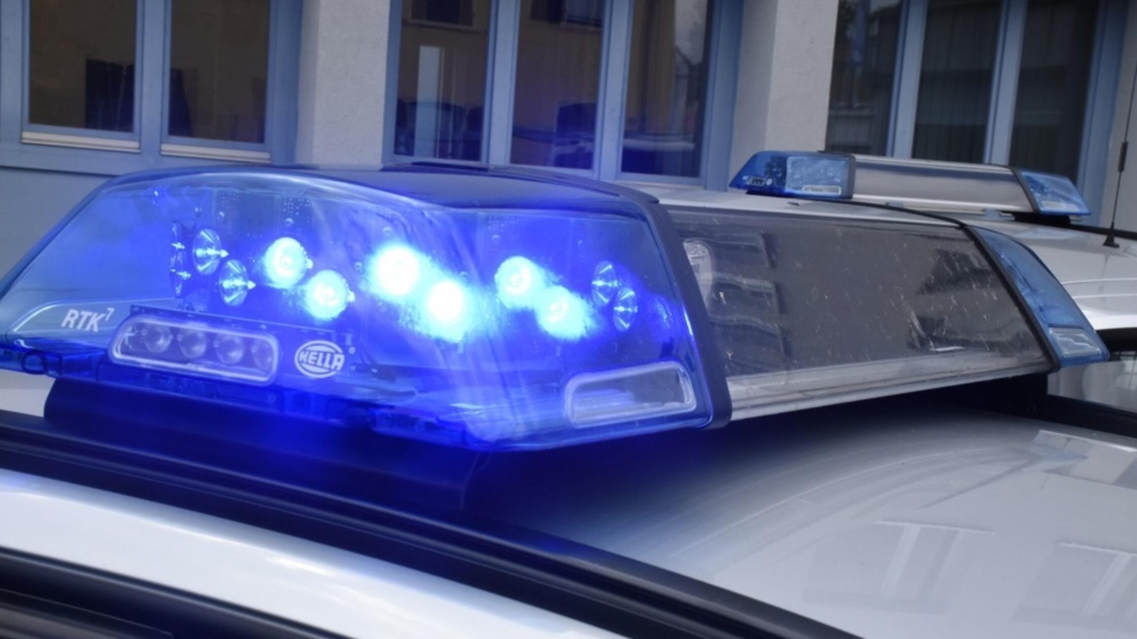 Rot oder Gelb: Unfall in Lauf nach Kollision in der R&ouml;thenbacher ...