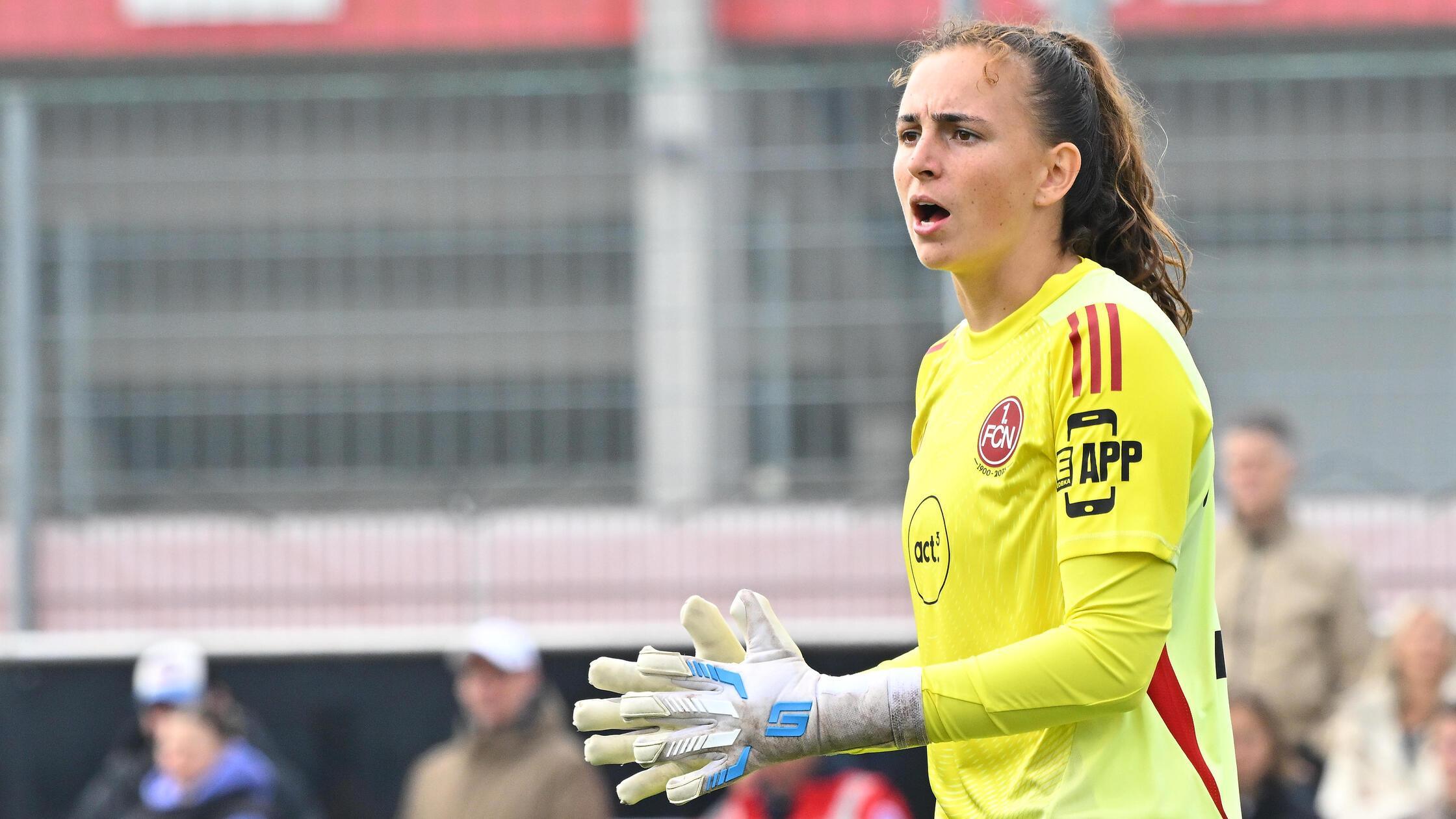 Auch-ohne-R-ckhalt-Rusek-Club-Frauen-erk-mpfen-sich-dank-Torj-gerin-Lein-1-1-in-Bremen