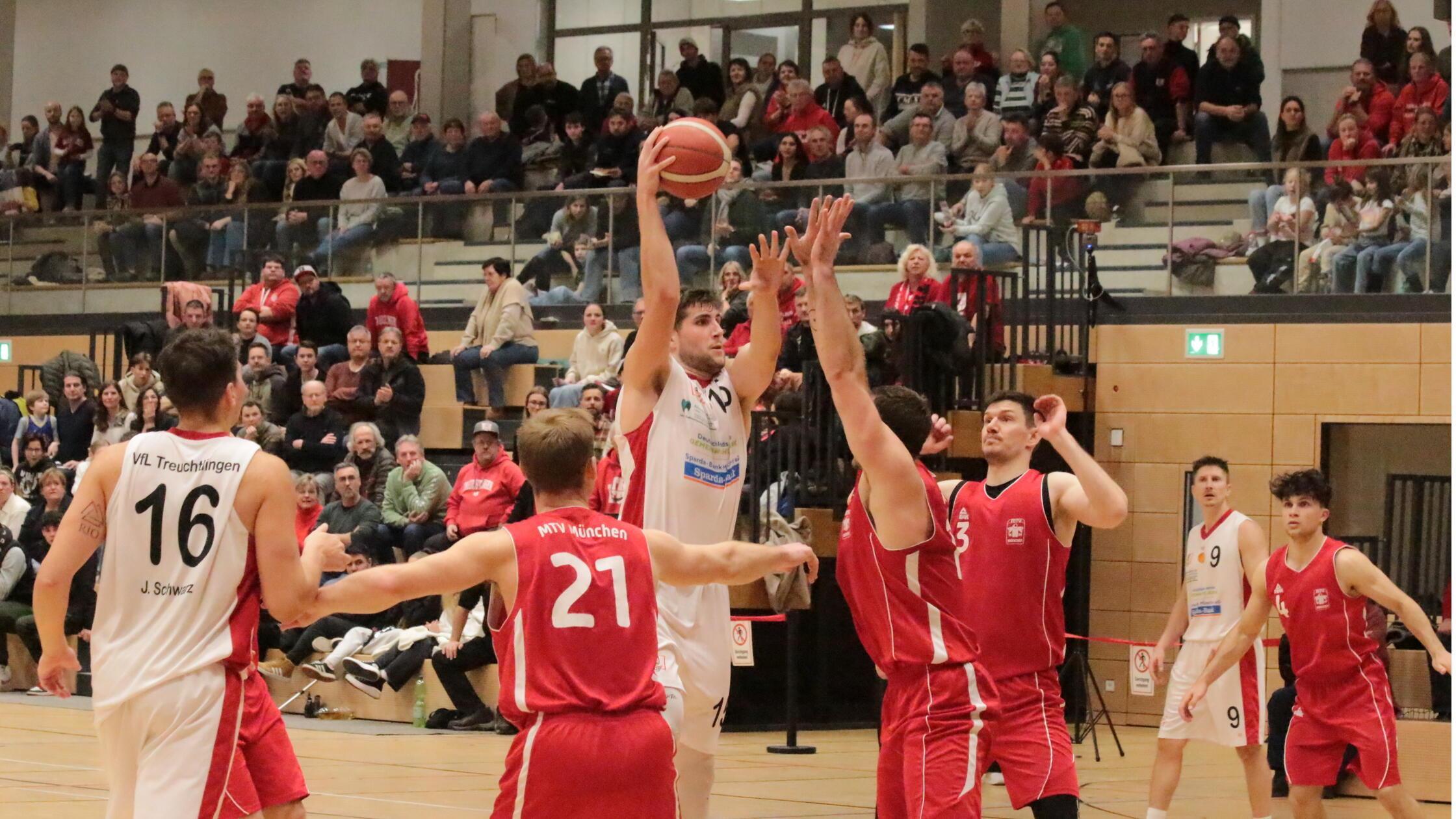 Die-Bilder-von-der-bitteren-Heimpleite-der-VfL-Baskets-Treuchtlingen-gegen-den-MTV-M-nchen