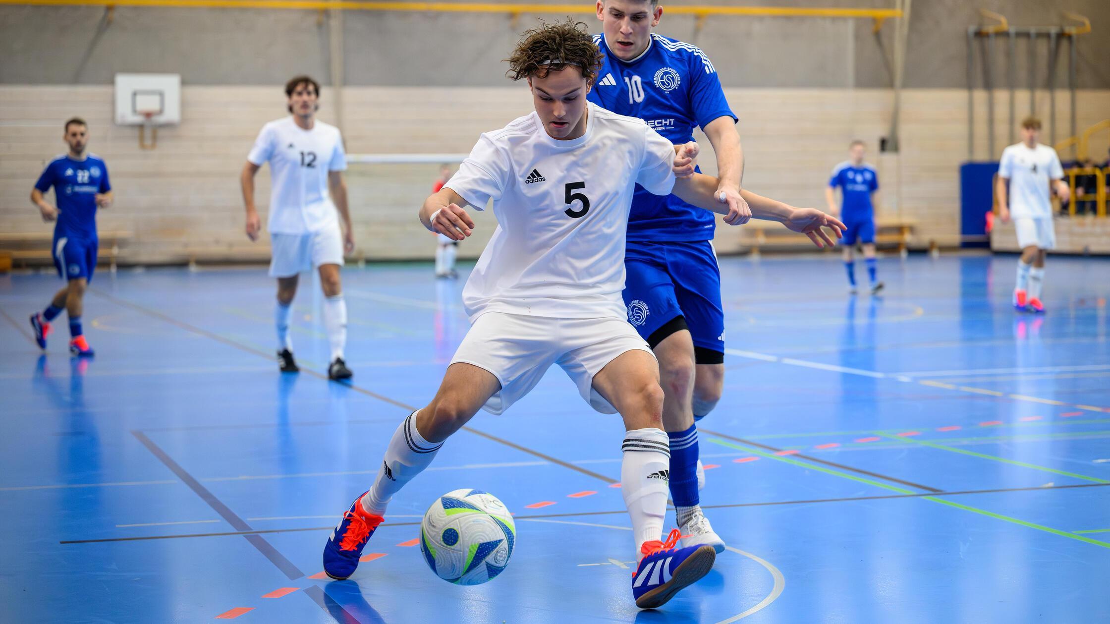 Adidas-entthront-die-Pumas-Freizeitkicker-gewinnen-Stadtmeisterschaft-in-Herzogenaurach