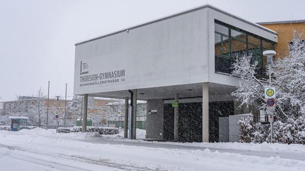 Schulen bleiben zu: Wucht des Schneefalls trifft S