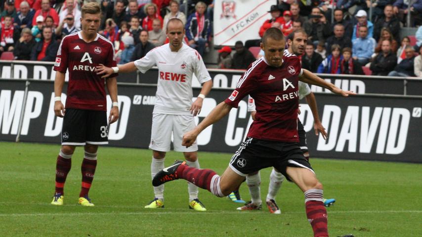 Als Routinier übernimmt Simons die Verantwortung vom Elfmeterpunkt. Auch der 1. FC Nürnberg profitierte oft davon. Beim 2:1-Erfolg in Köln in der Saison 2011/12 zeigte sich der heute 36-Jährige...