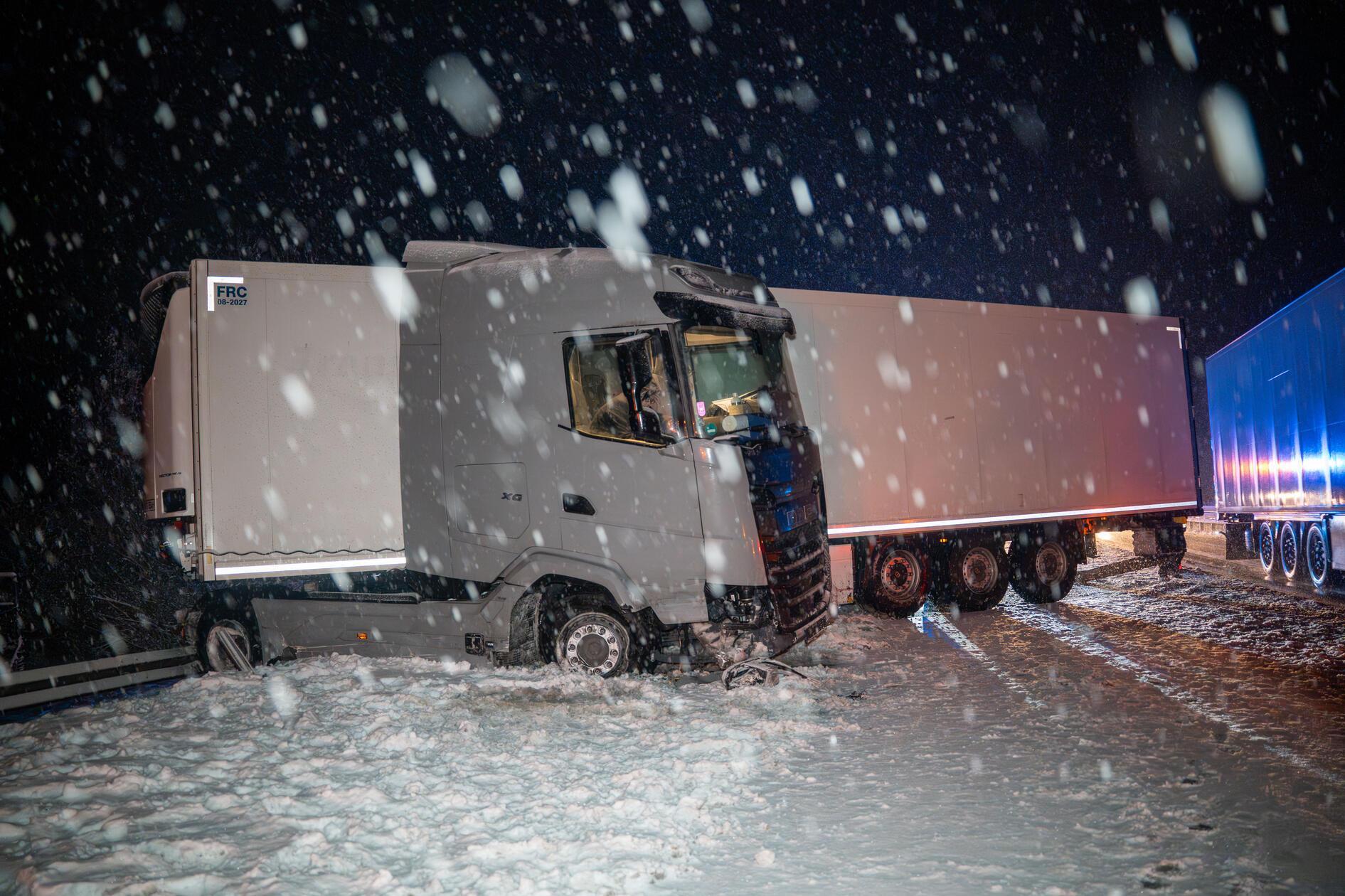 Ähnliche Bilder auf der A3. Hier zwischen Oberölsbach und Altdorf.