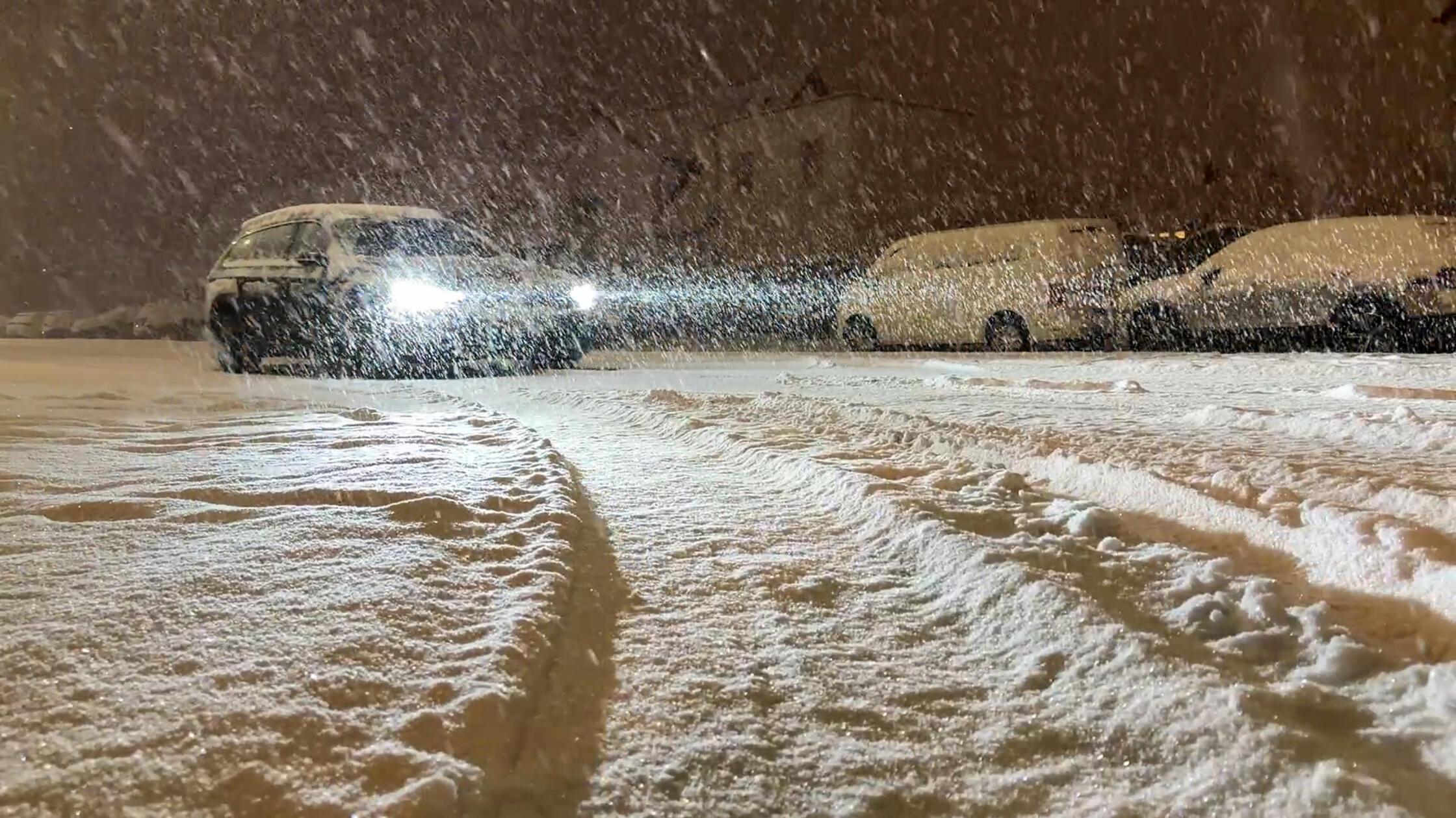 Am Sonntag (25.02.2026) meldet sich der Winter auc