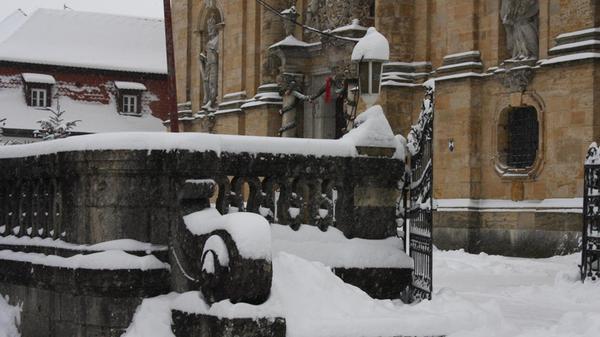 Unser Mitarbeiter Thomas Weichert hat den Schnee-Montag in Gößweinstein mit der Kamera festgehalten.