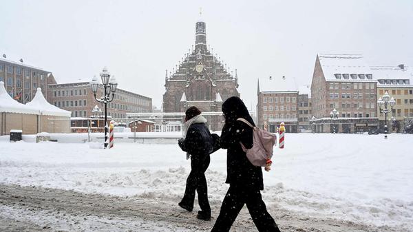 So hätte der Hauptmarkt in Nürnberg an Weihnachten aussehen müssen! Besser spät als nie.