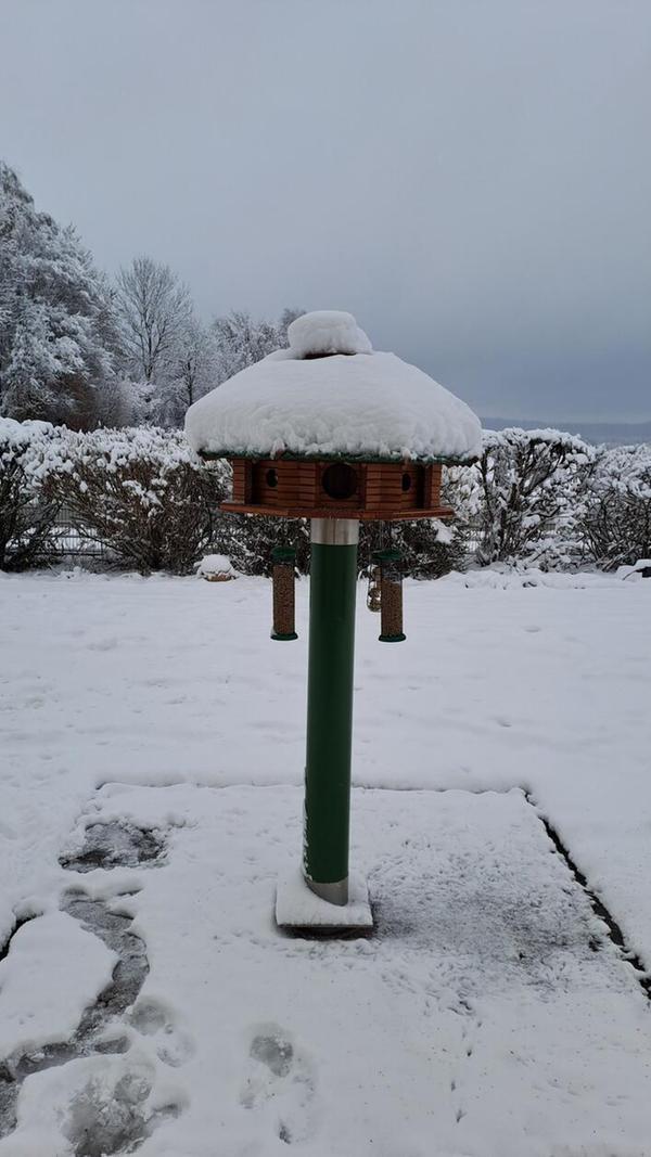 In Neumarkt und Umgebung liegt Schnee so weit das Auge reicht.