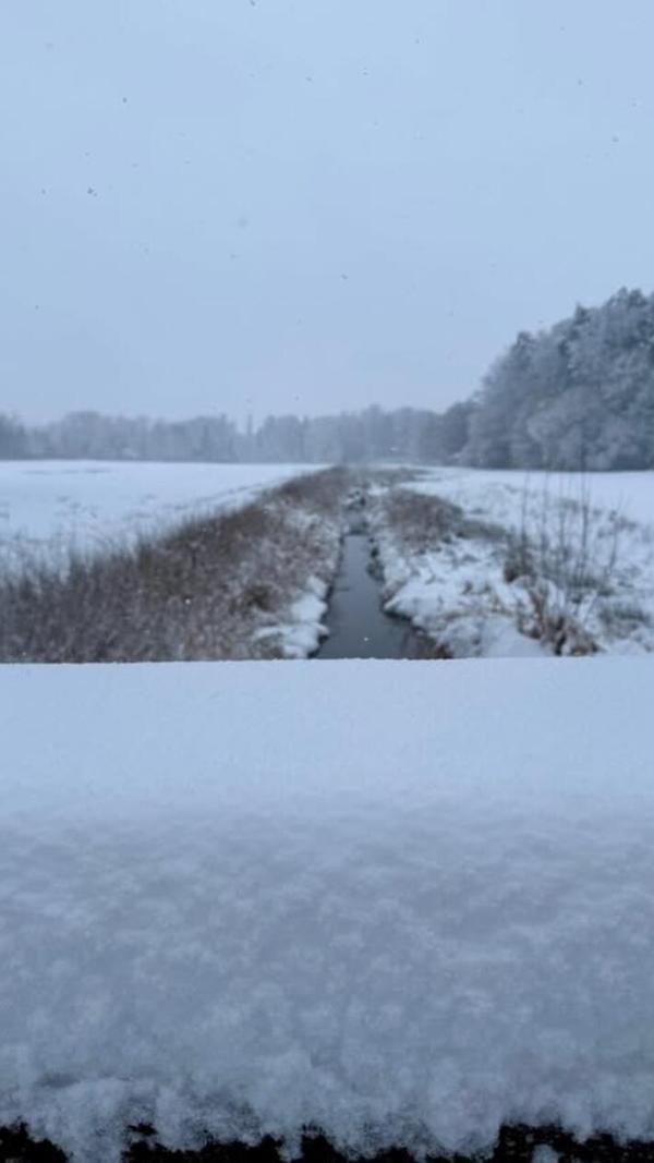 In Neumarkt und Umgebung liegt Schnee so weit das Auge reicht.