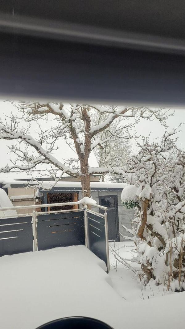 In Neumarkt und Umgebung liegt Schnee so weit das Auge reicht.