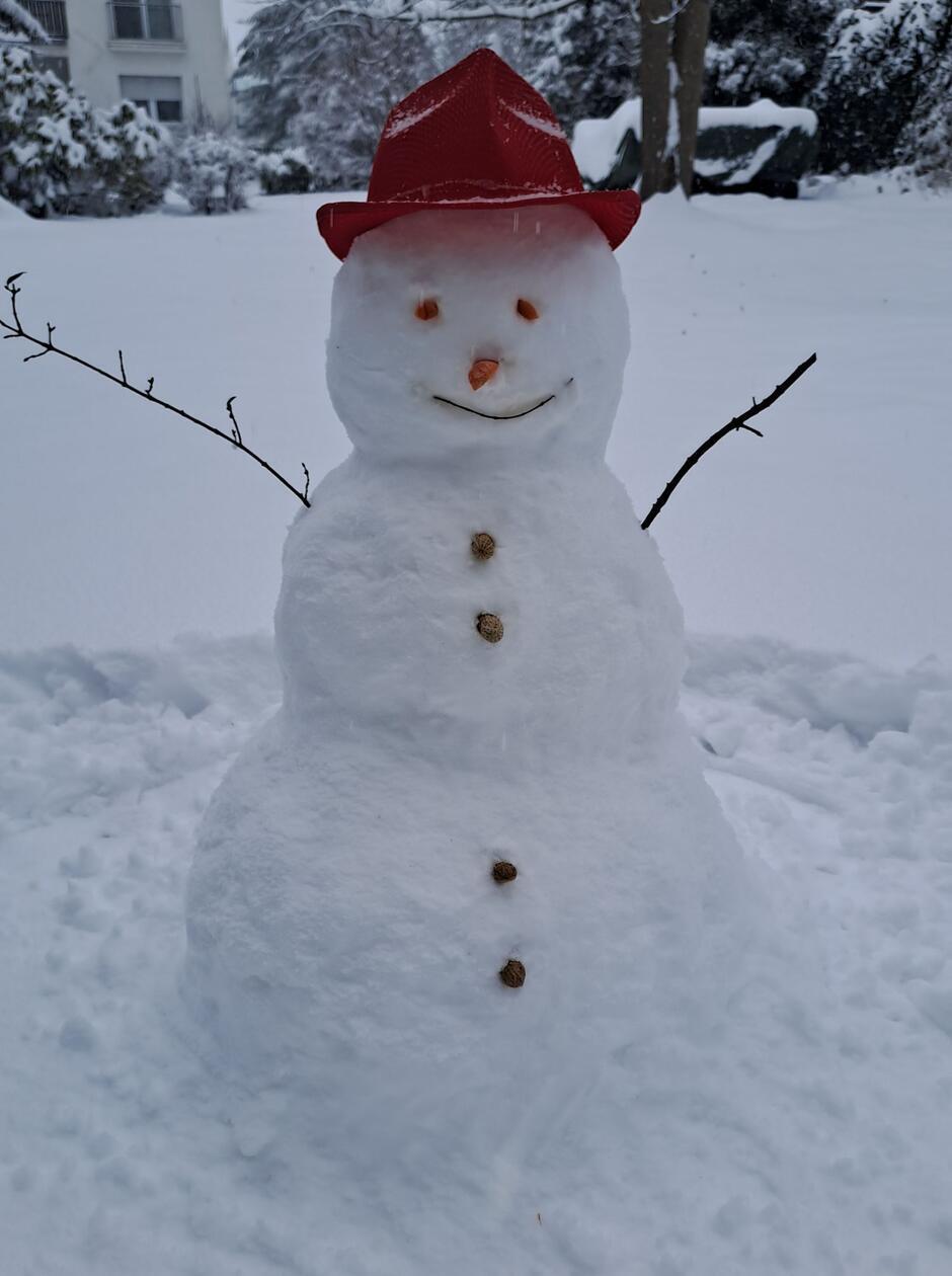 In Neumarkt und Umgebung liegt Schnee so weit das Auge reicht.