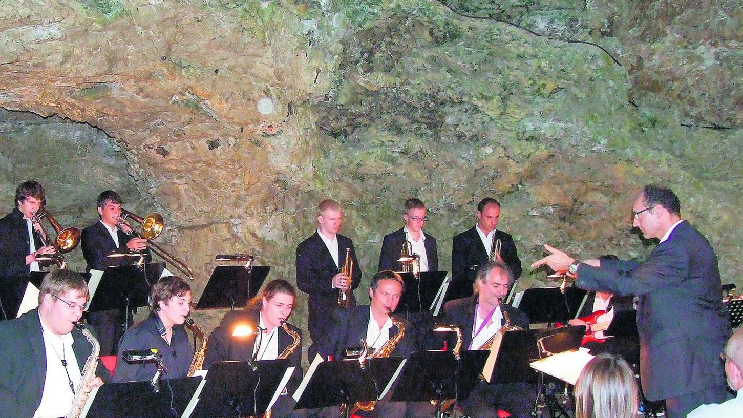 Film-Hits unterm Höhlendach Film-Hits unterm Höhlendach