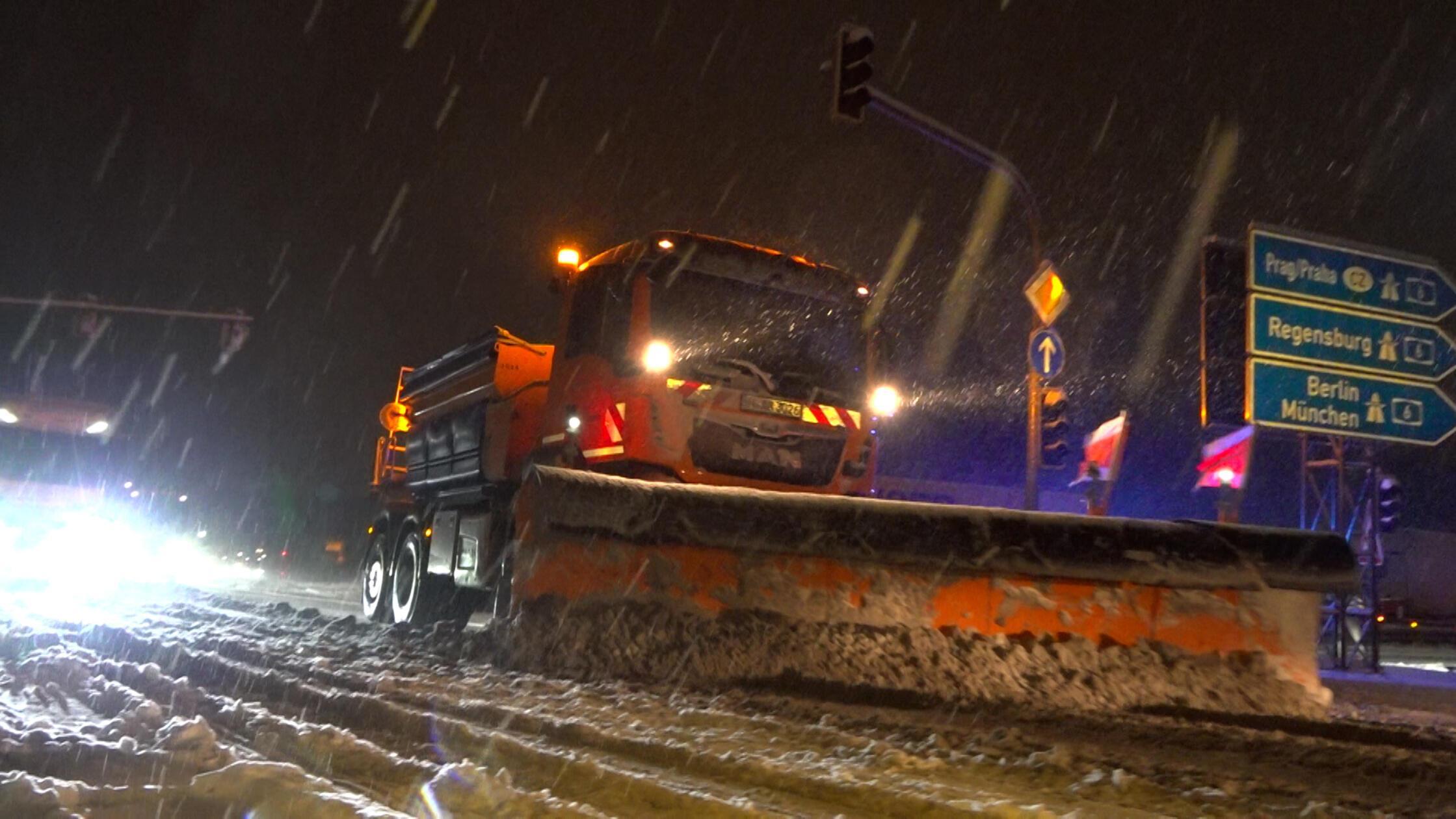 Der Winter hat Nürnberg fest im Griff. Neuschnee u