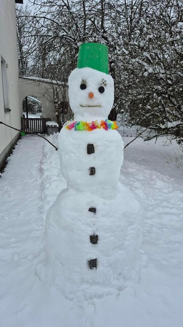 In Neumarkt und Umgebung liegt Schnee so weit das Auge reicht.
