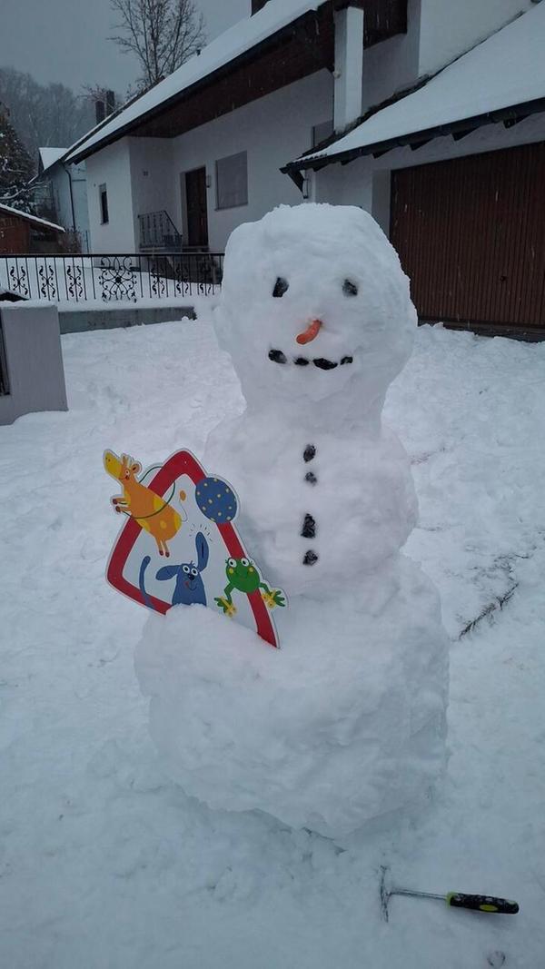 In Neumarkt und Umgebung liegt Schnee so weit das Auge reicht.