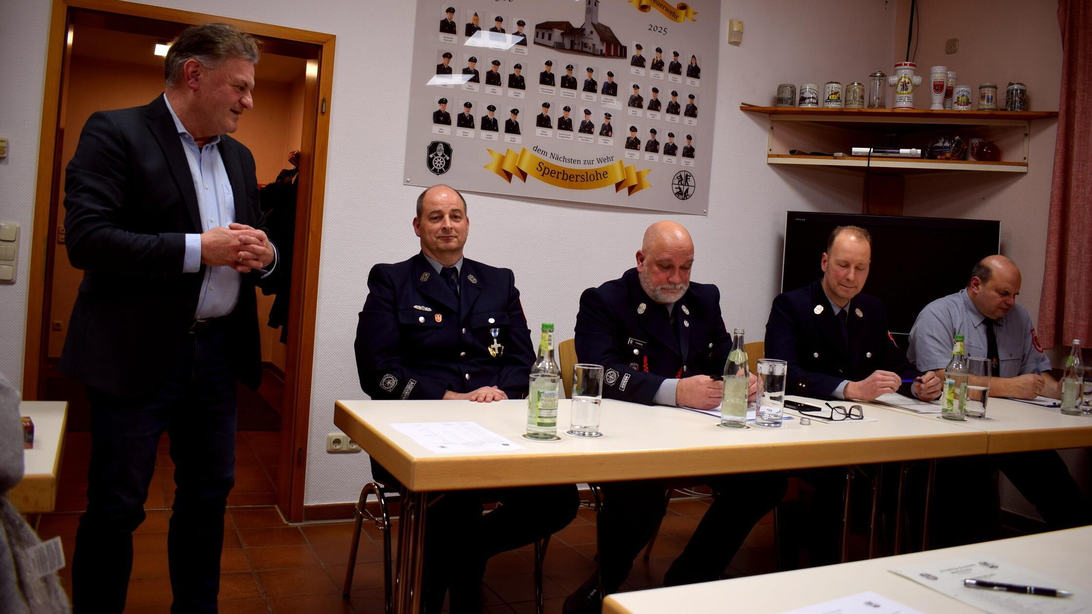 Neben dem Dank des Bürgermeisters an die Feuerwehr