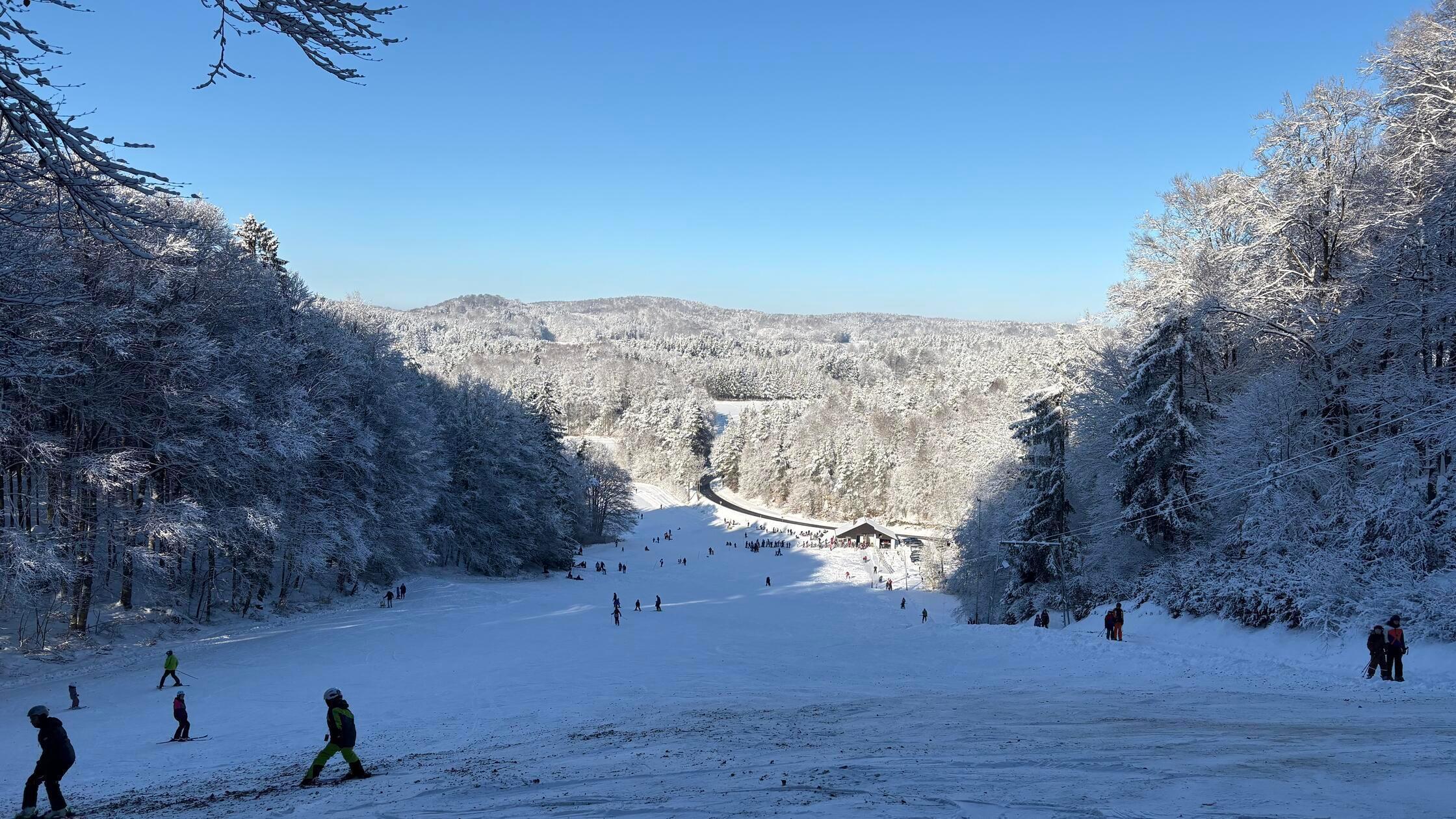 Skifahren-Rodeln-Langlaufen-Wo-in-der-Fr-nkischen-Schweiz-ab-Dienstag-Betrieb-ist