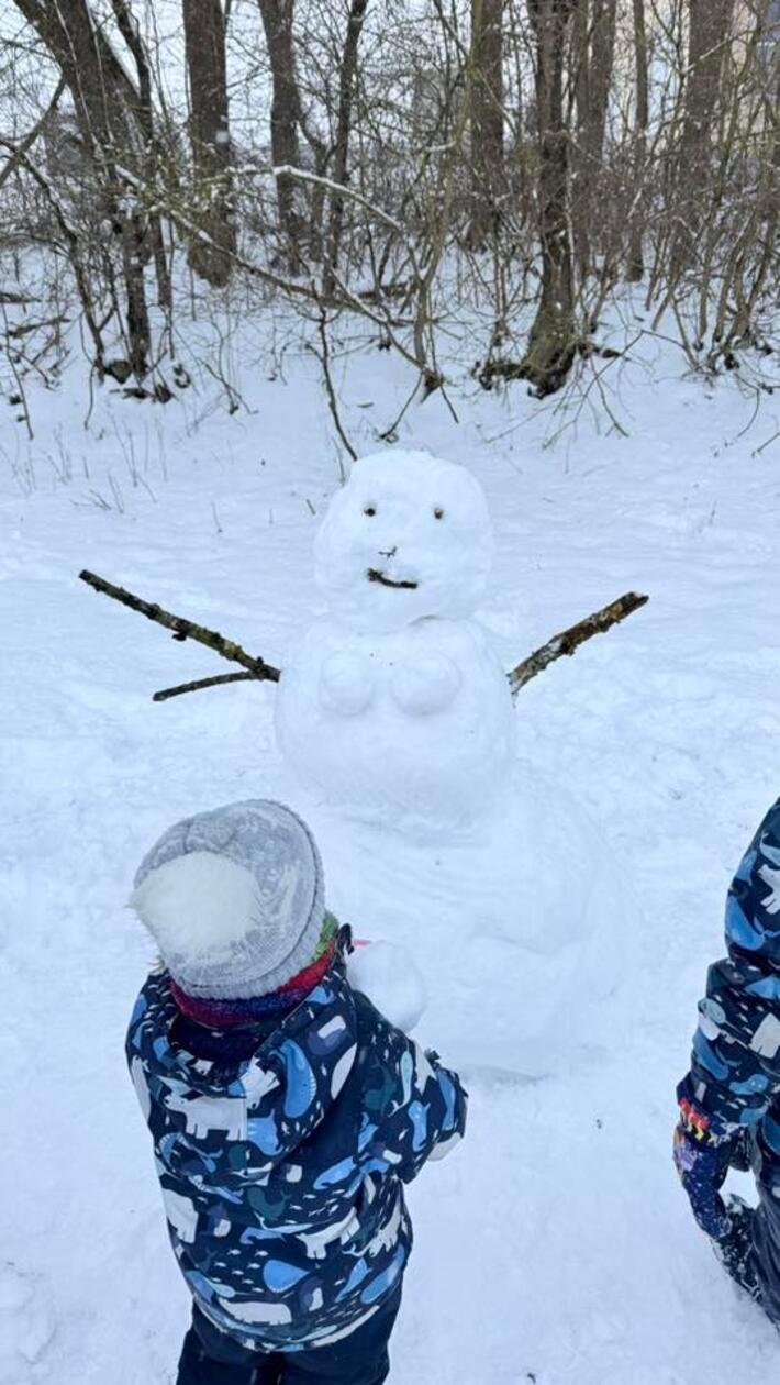 Eindeutig eine Schneefrau! Chris Tinale war mit ihren Kindern sehr kreativ.