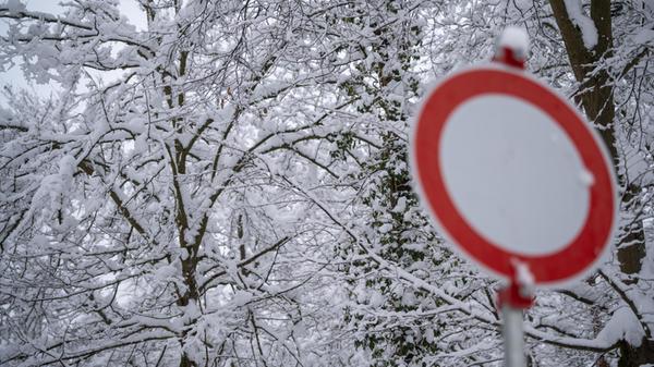 Akute Schneebruchgefahr in Oberfranken: Polizei wa