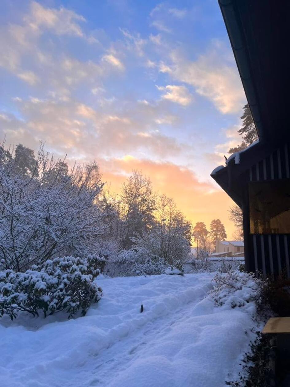 Melanie Izing hat uns diesen winterlichen Sonnenaufgang via Facebook zukommen lassen.