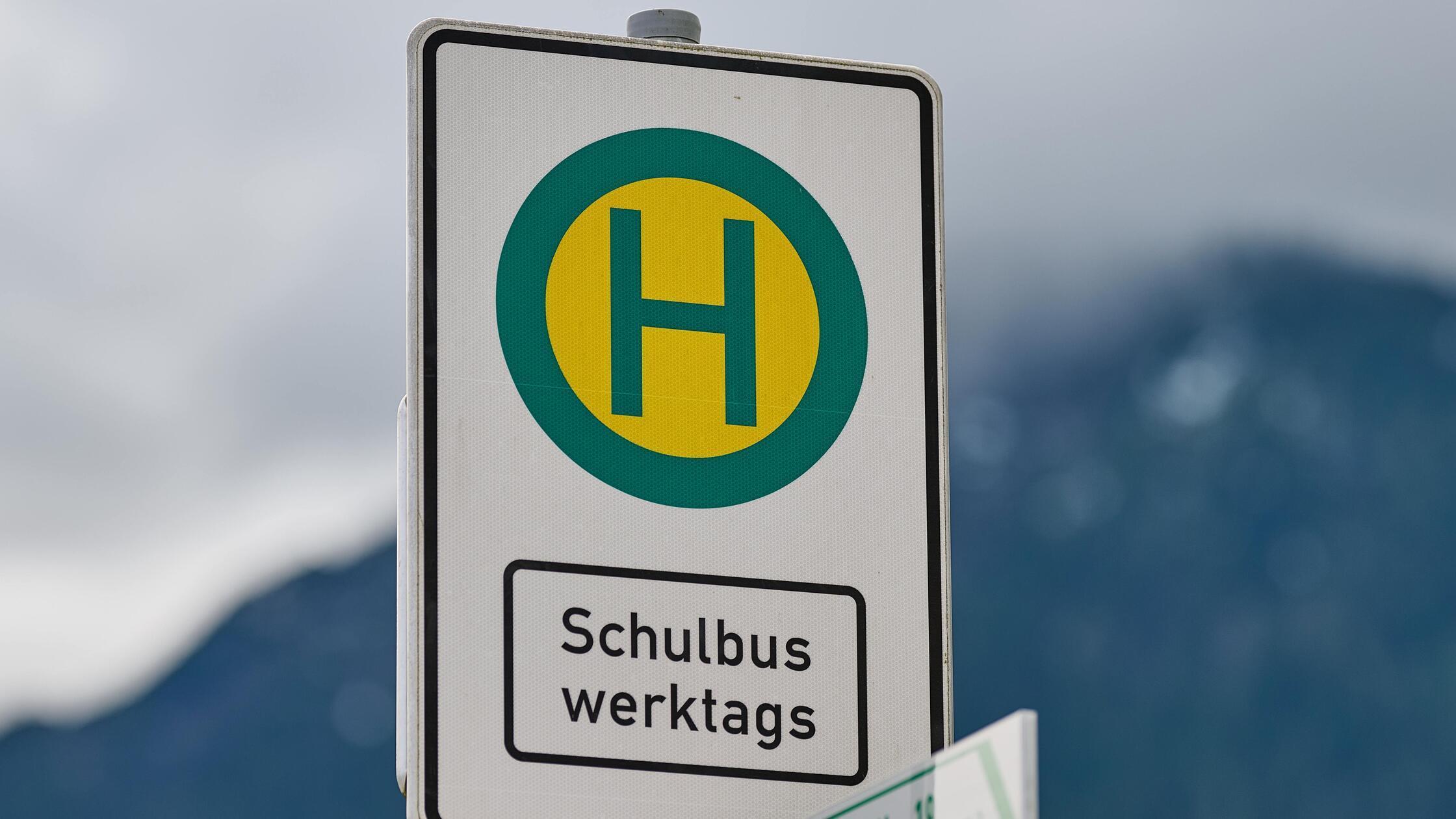 Tochter an Bushaltestelle gestalkt? Vater schl&auml;gt bei Berching zu und landet vor Gericht