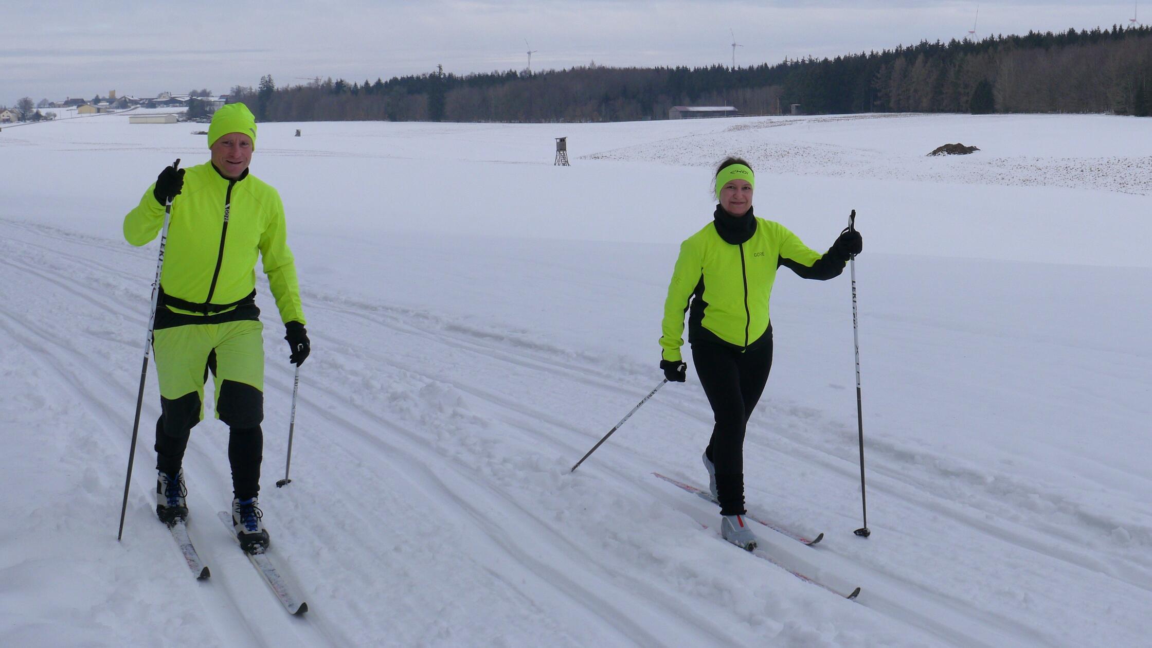 Holt-die-Langlaufskier-raus-Im-Wei-enburger-Jura-sind-die-Loipen-gespurt